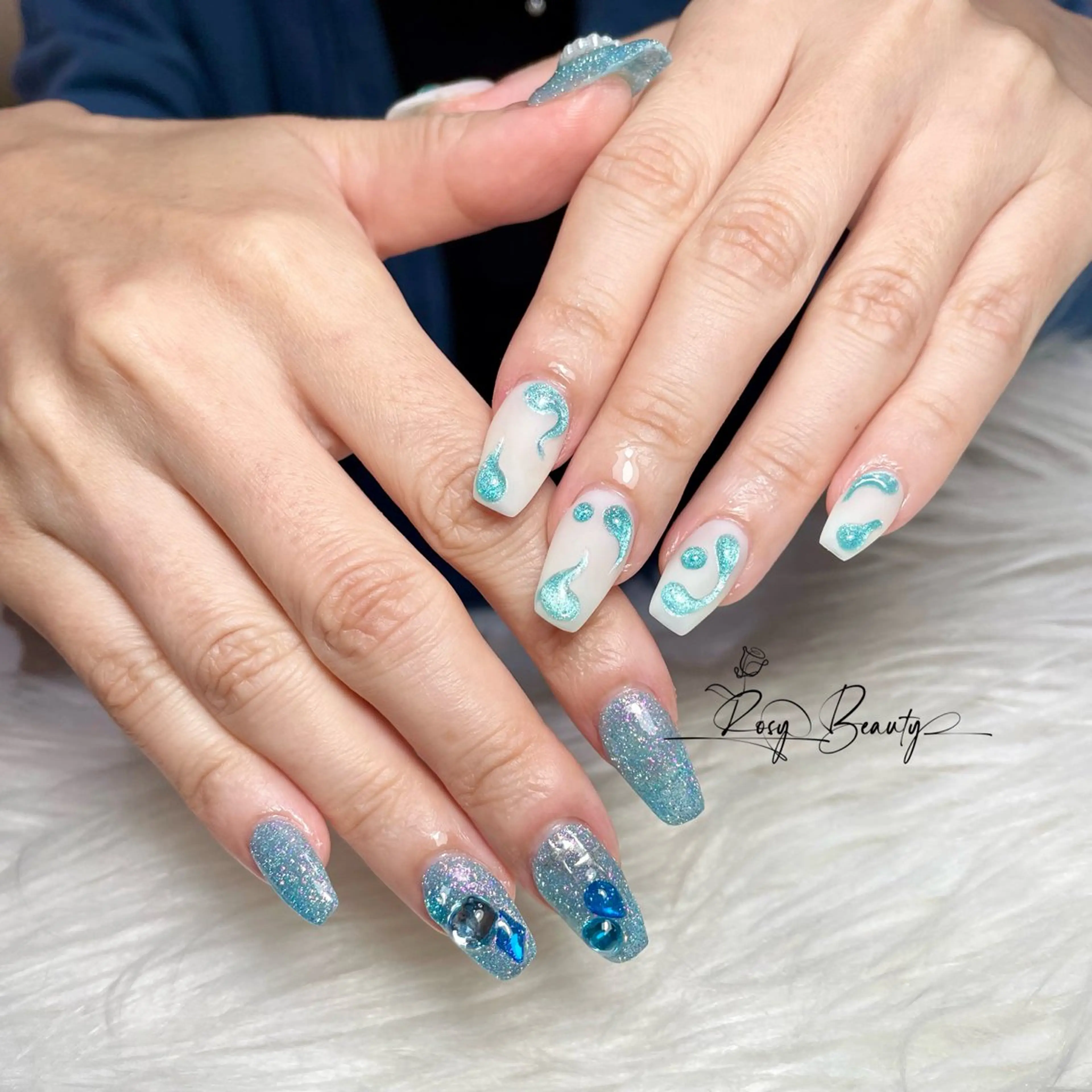 ネイル ハンドネイル RosyBeauty Salonのネイルデザイン