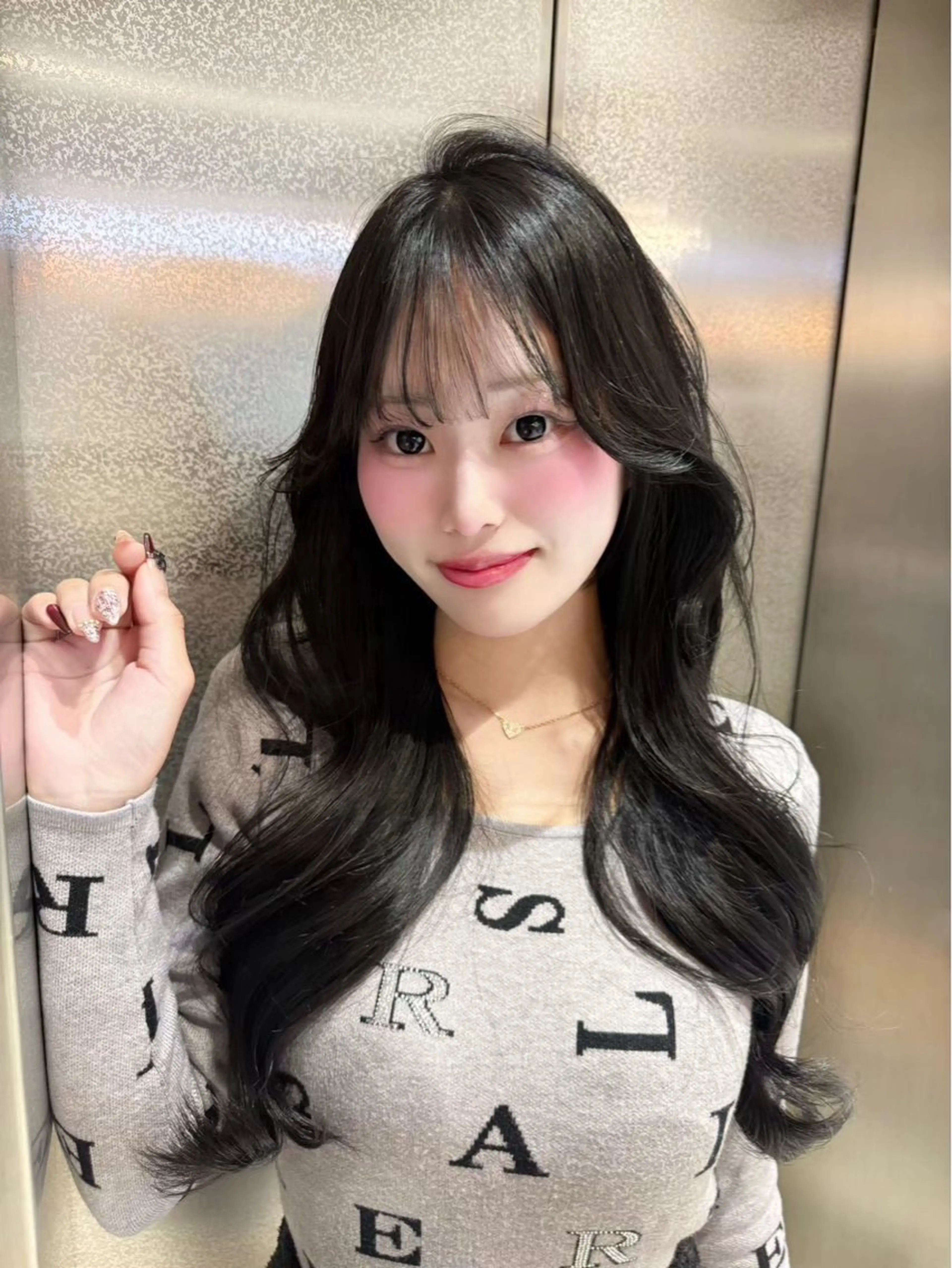 ロング 韓国風ヘア ロング 似合わせカット votan lilleyのヘアスタイル