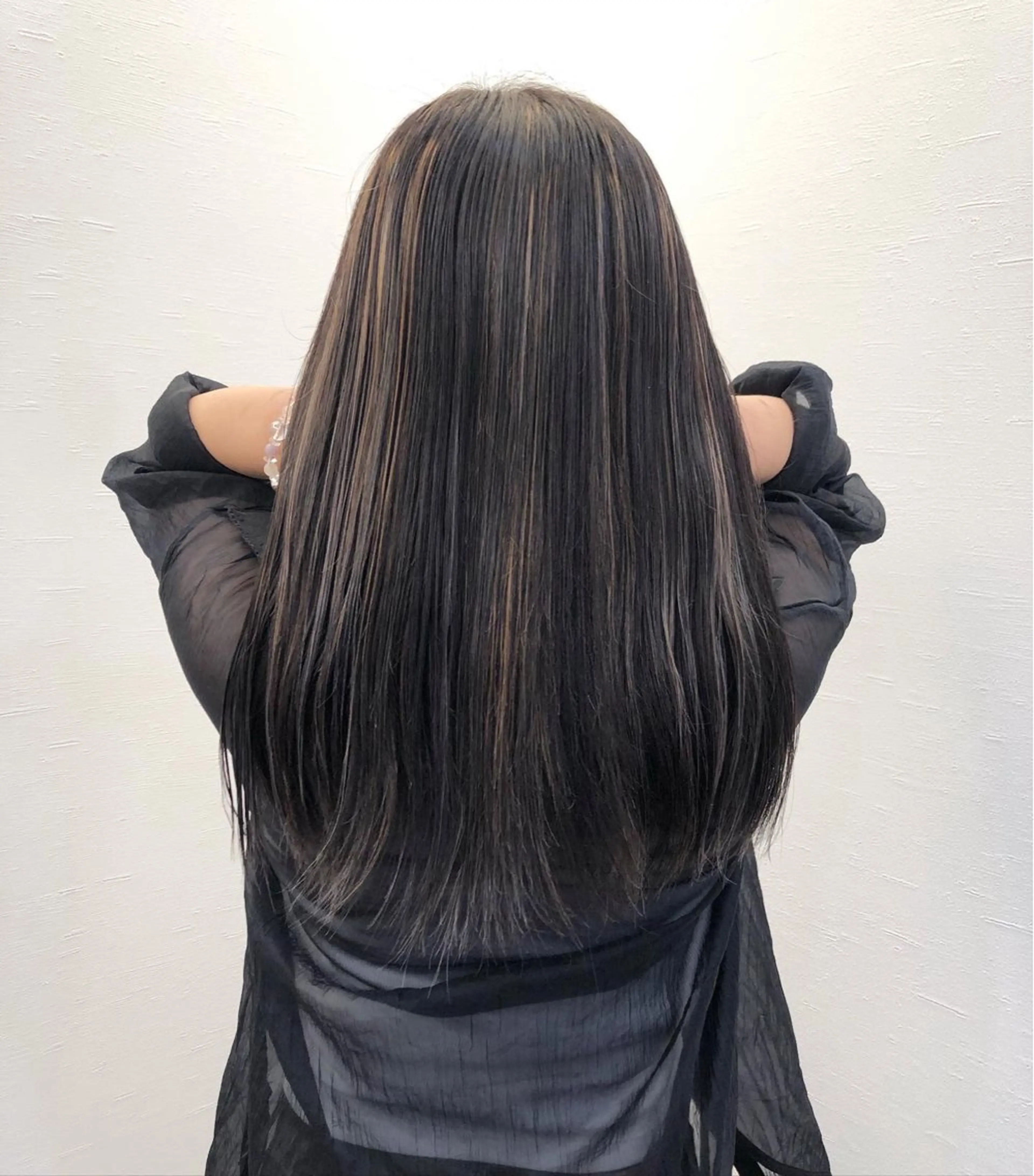 カラー ツノガイ エリのヘアスタイル