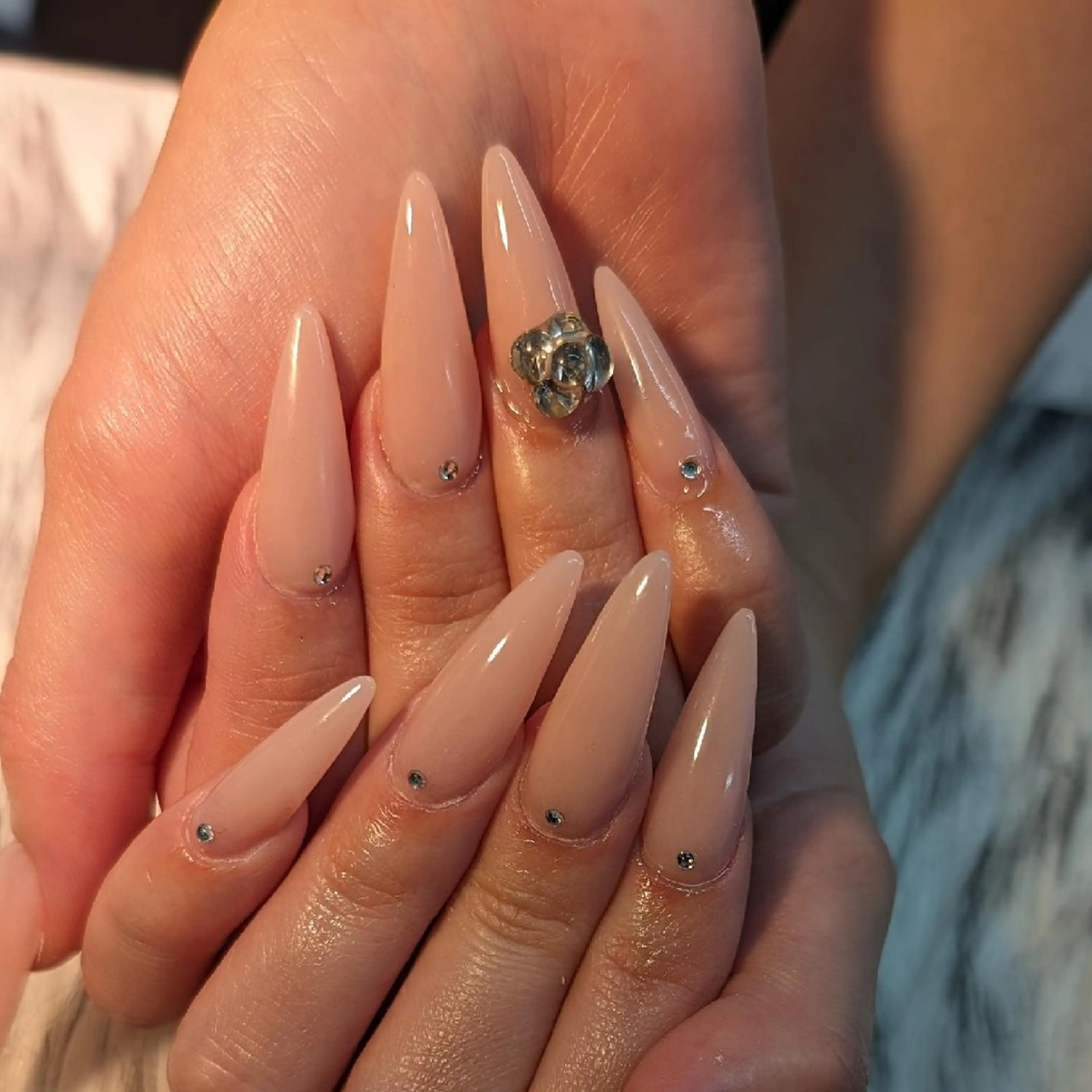 ネイル ハンドネイル RUNWAY 　　の眉毛・アイブロウイメージ