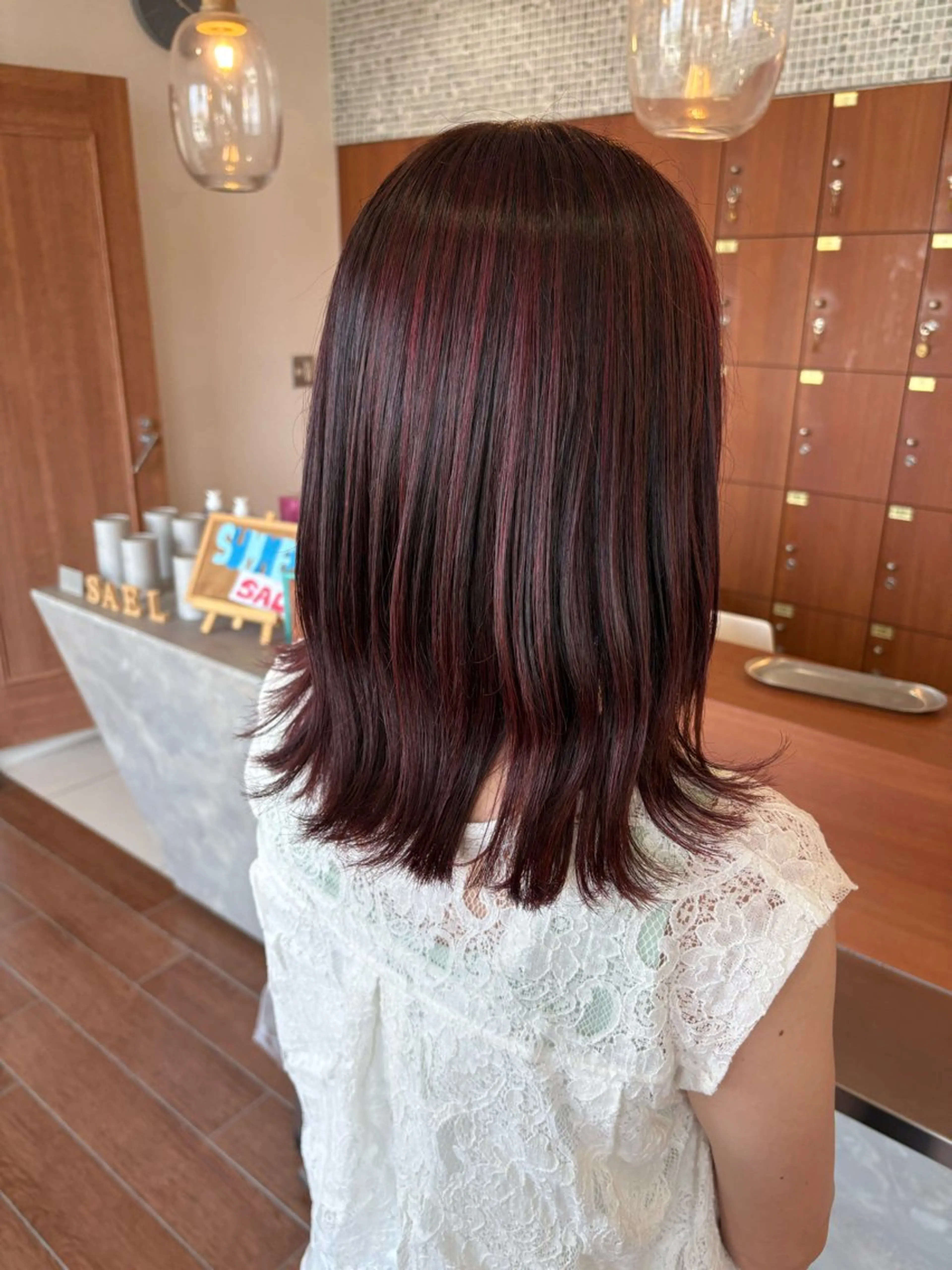 ミディアム カラー 加瀬 真弓のヘアスタイル