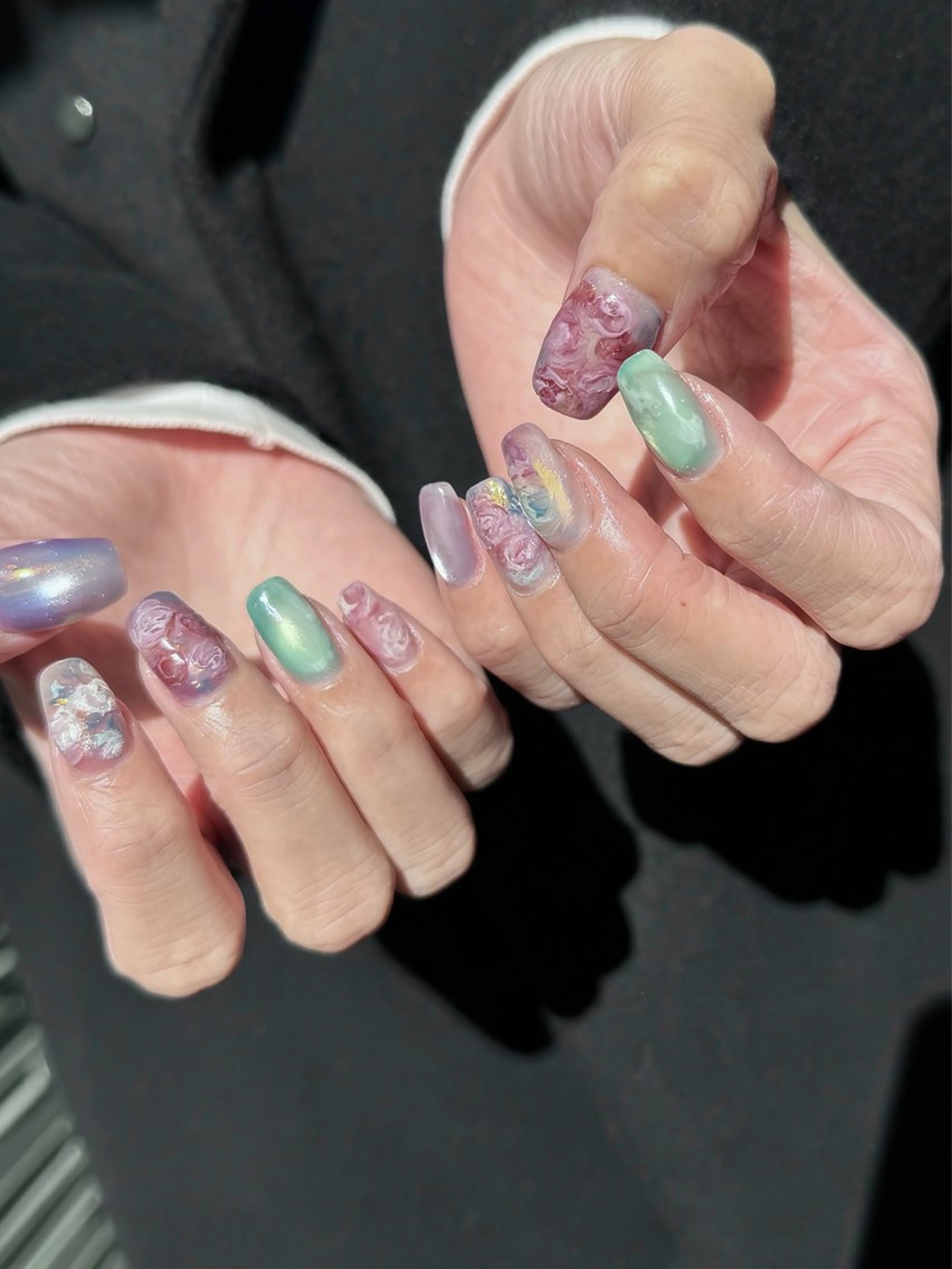 ネイル フラワーネイル マグネットネイル ニュアンスネイル ハンドネイル _ chihiroのネイルデザイン