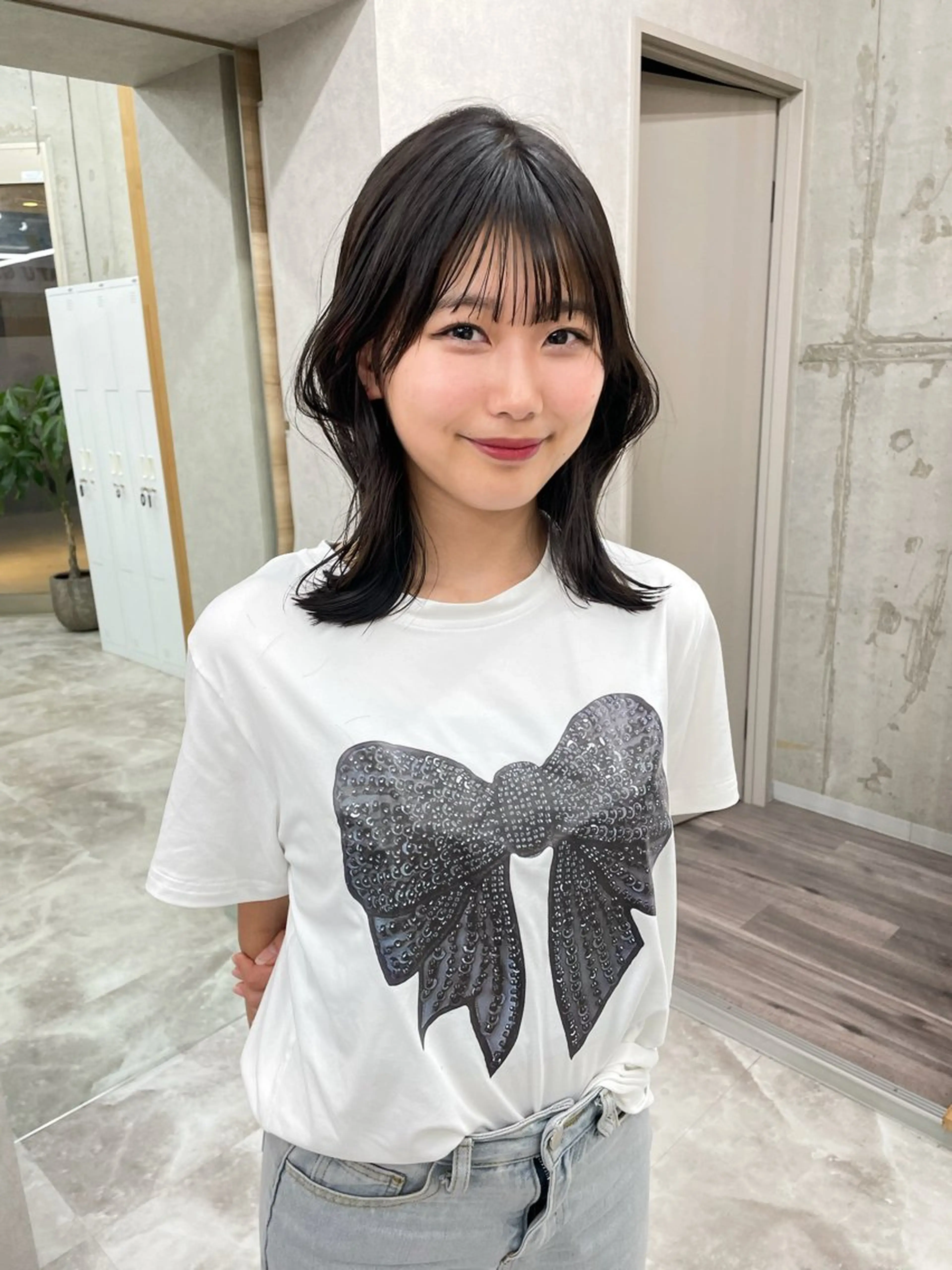 ミディアム カラー 黒髪 ブリーチ 透明感カラー ブリーチなしカラー 顔まわりレイヤー カット ヘアカラー ブリーチ/ベージュ 💕/momoaのヘアスタイル