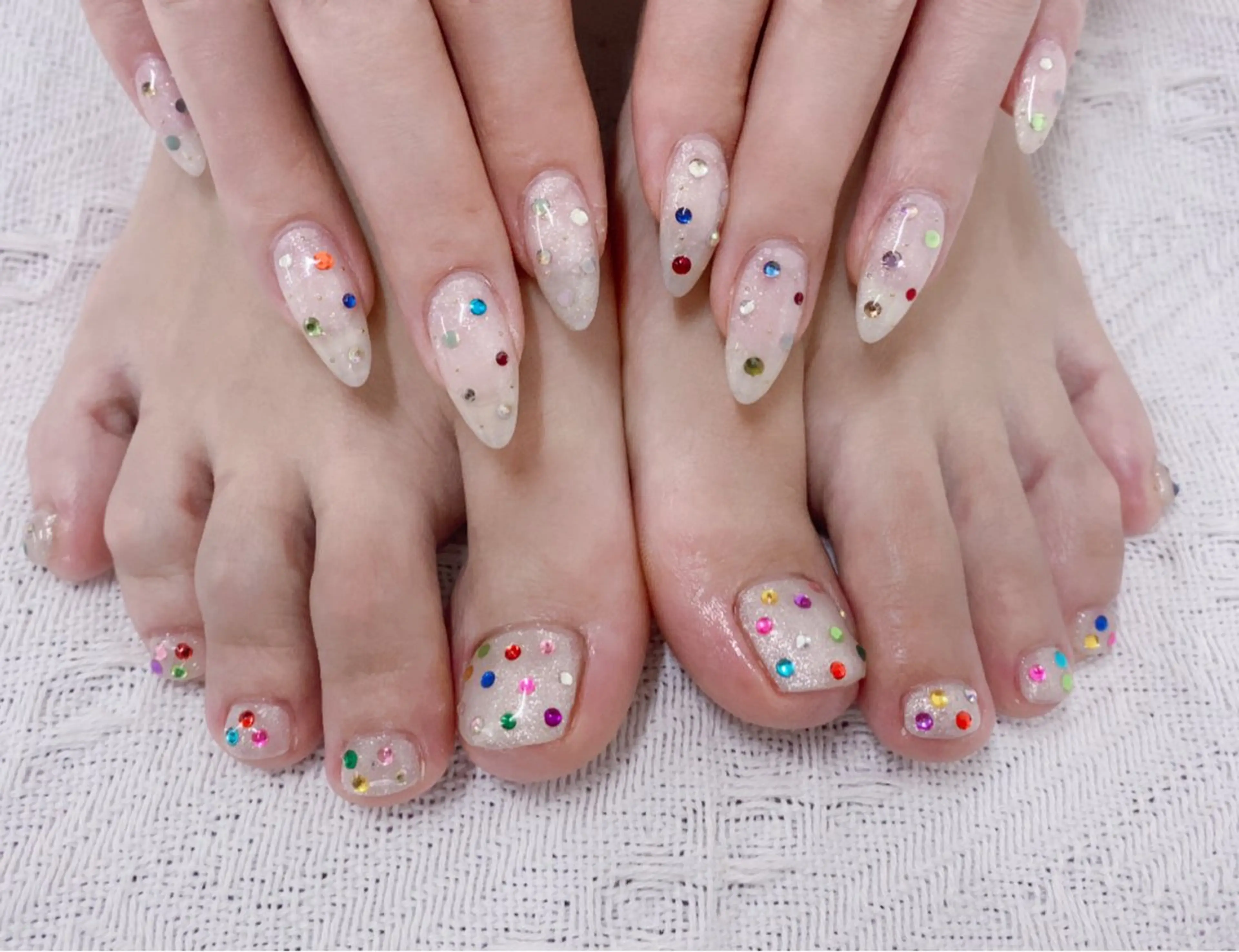 ネイル ハンドネイル フットネイル ハンドケア 閨匠ビューティサロン 新橋店のネイルデザイン