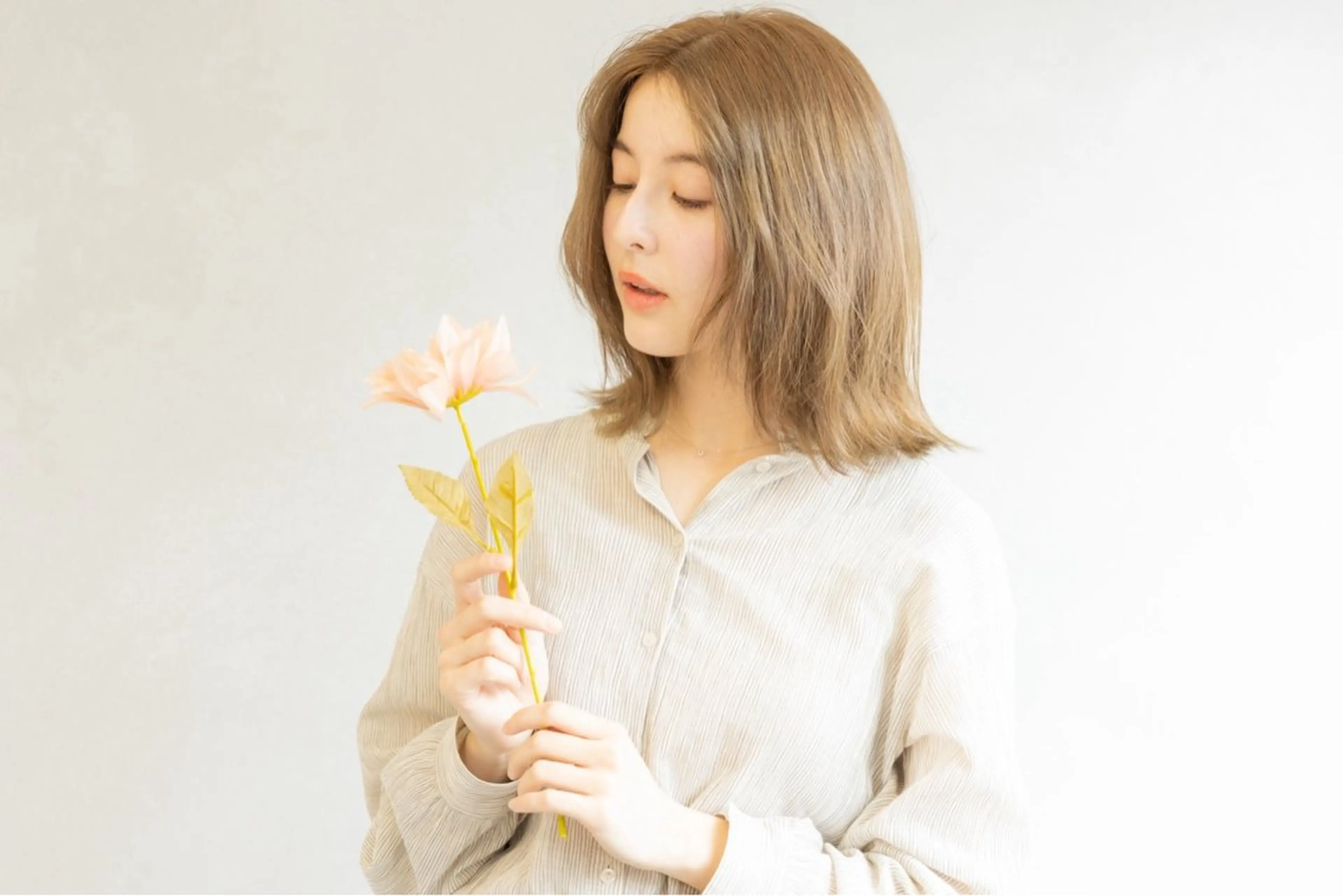 ミディアム カラー ベージュカラー オリーブベージュ カット ヘアカラー トリートメント 暖色･似合わせカラー (廣石沙英🎀)のヘアスタイル