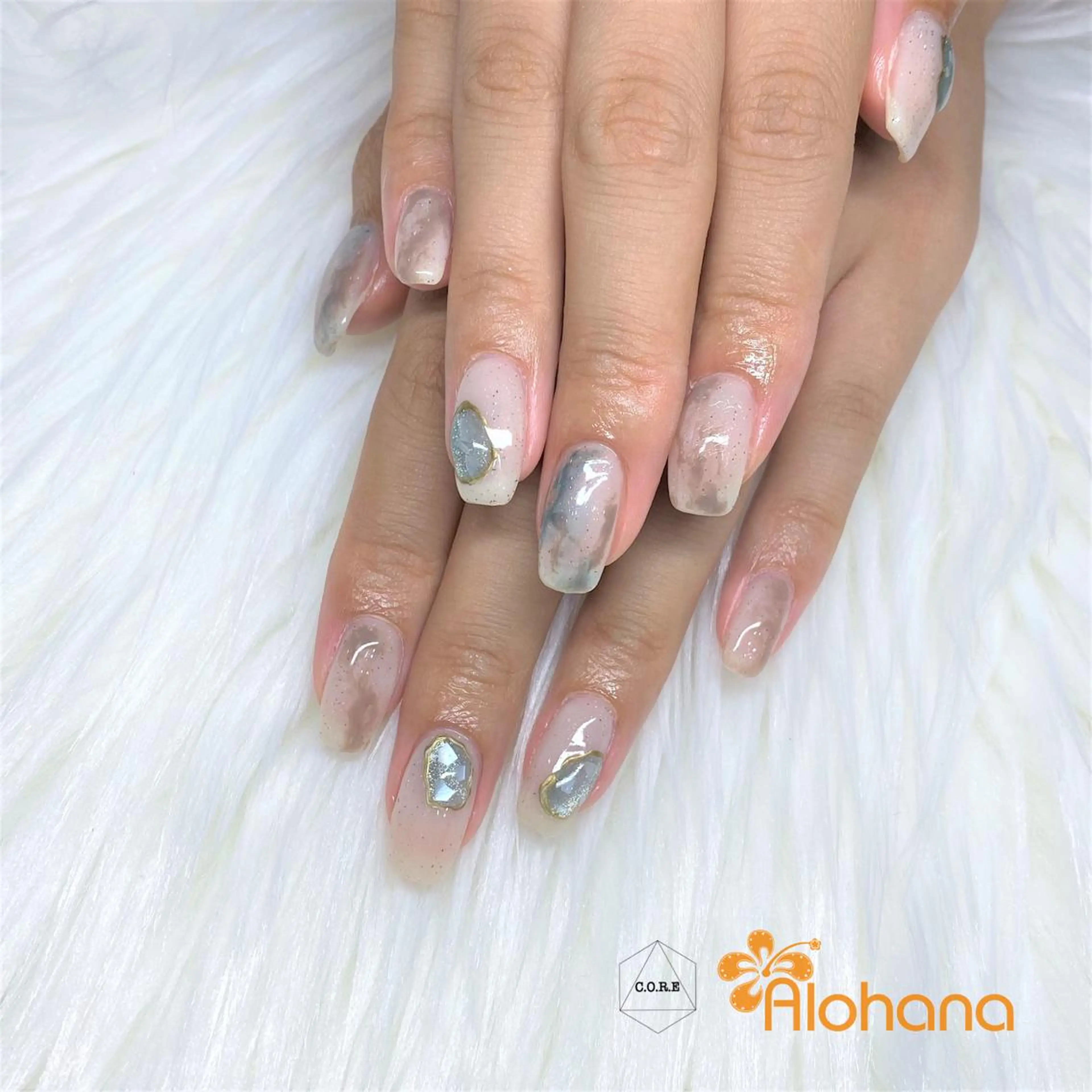 ネイル ニュアンスネイル ハンドネイル Alohana Minaのネイルデザイン