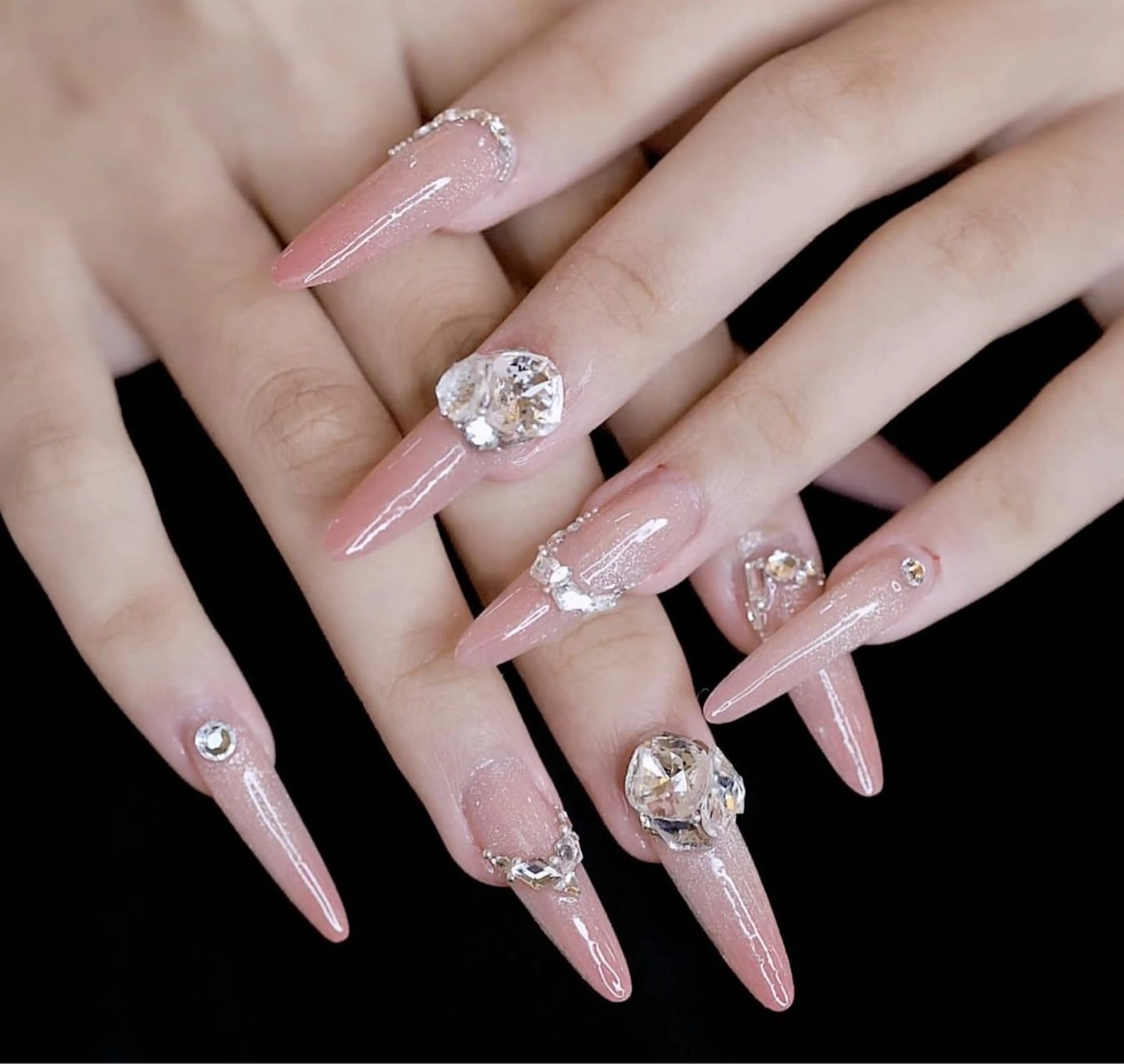 ネイル ハンドネイル ZUNBEE Nailのネイルデザイン