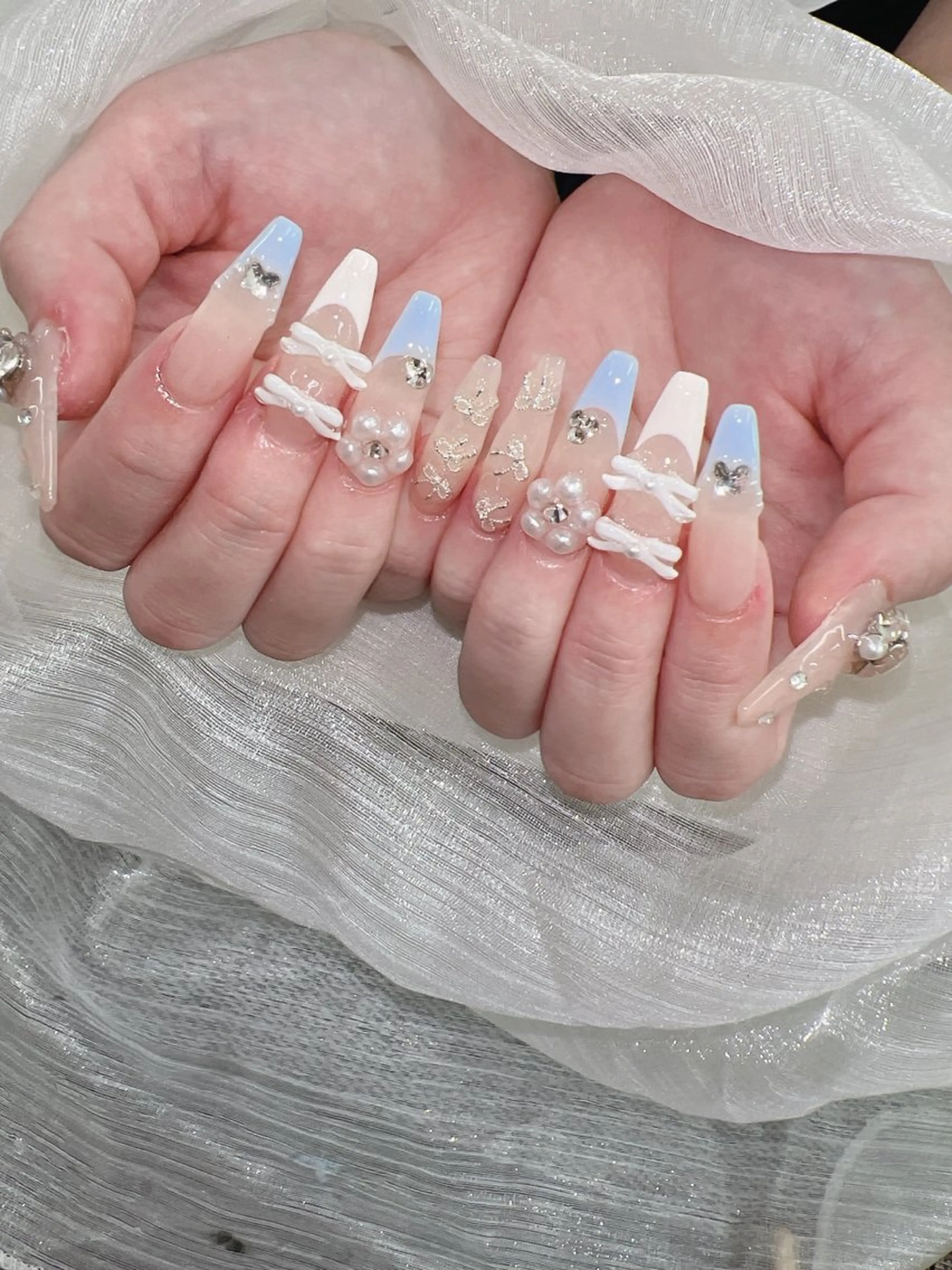 ネイル フレンチネイル ガラスフレンチ グラデーション マグネットネイル ミラーネイル Lee Nailsのネイルデザイン
