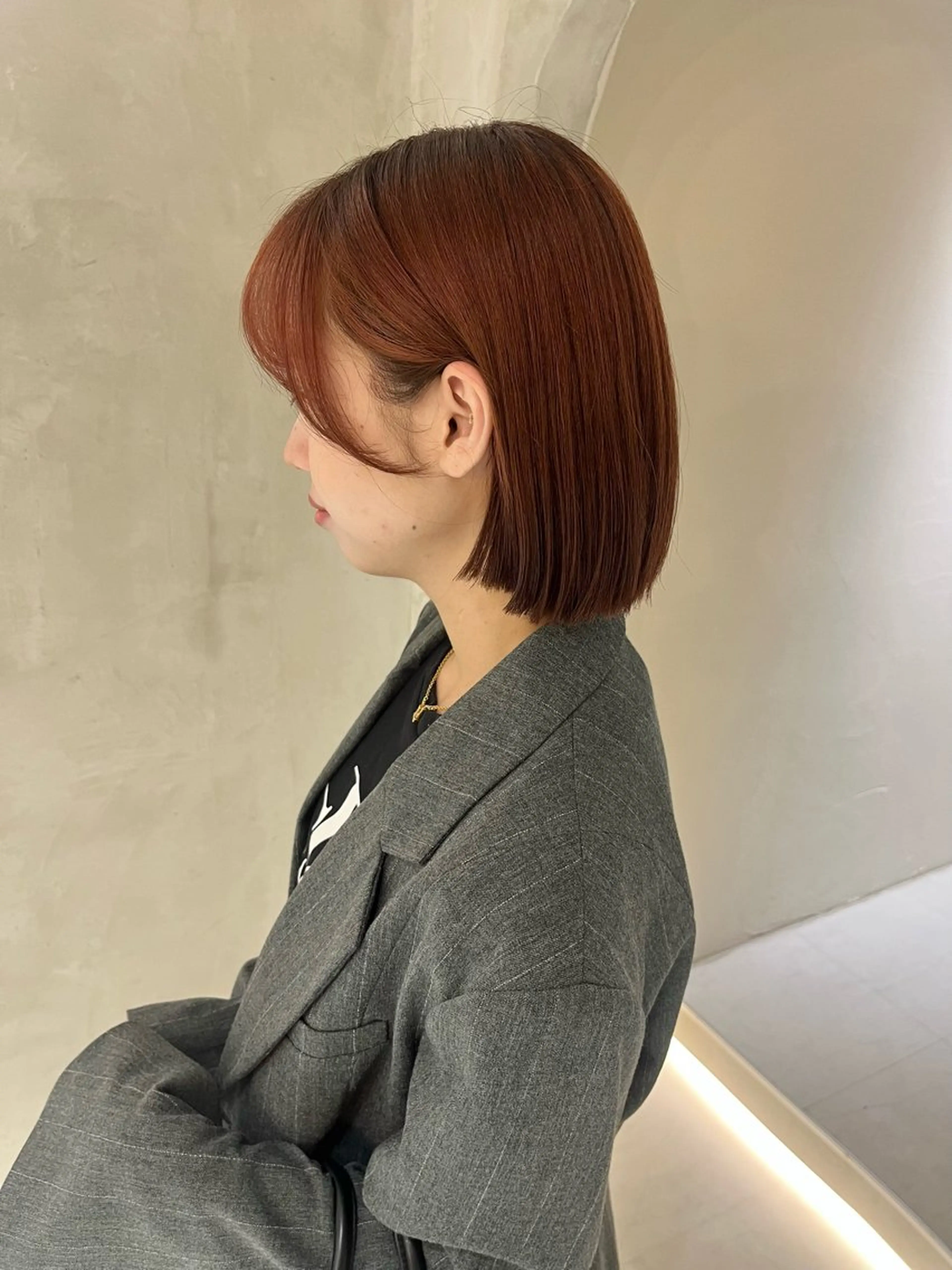 ミディアム カラー カット ヘアカラー トリートメント 切りっぱなしボブ/ 艶カラー/綾莉のヘアスタイル