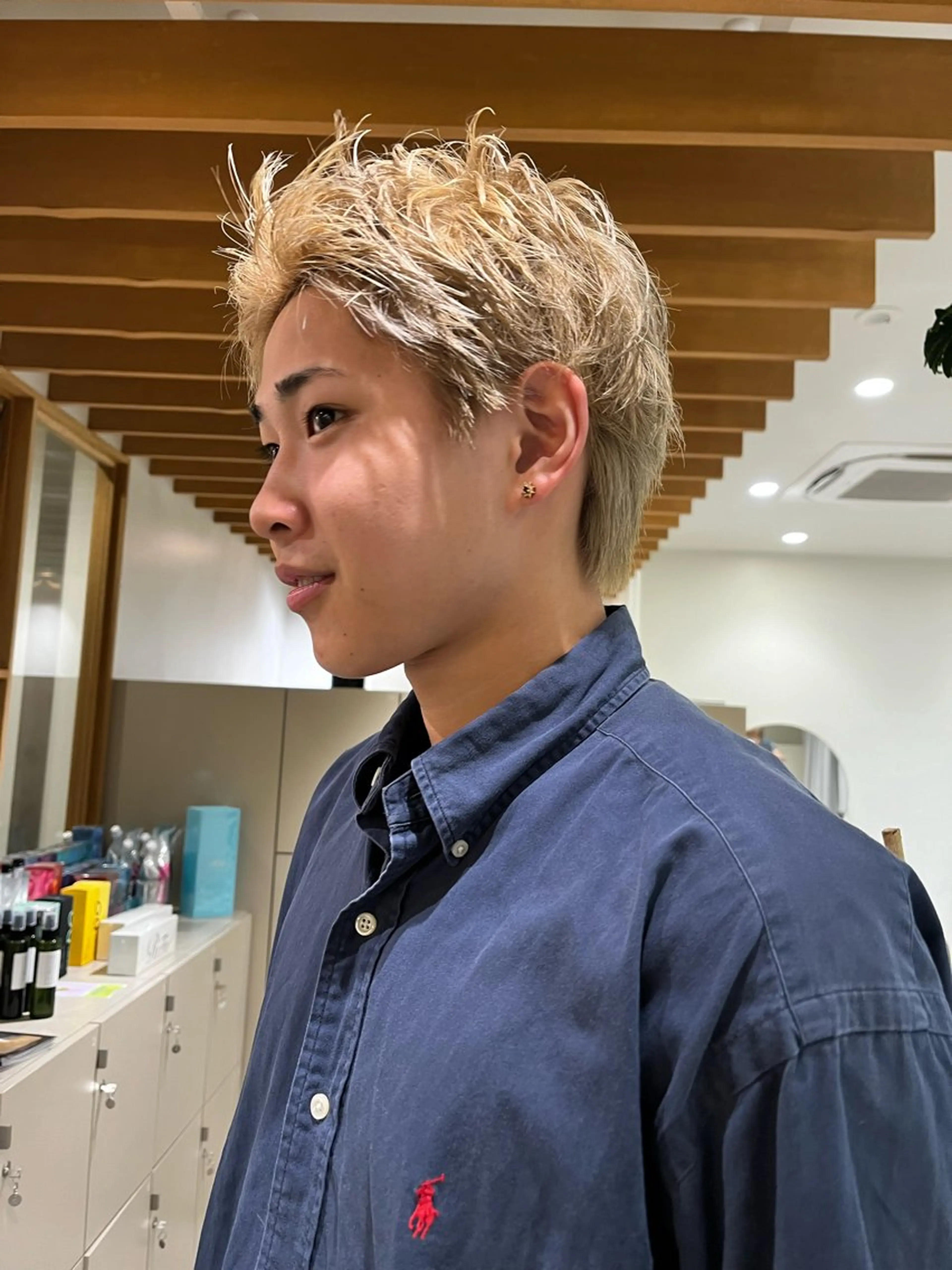 カラー メンズ メンズハイトーン スパイキーショート ブロンド ハイトーンカラー カットモデル/ 髪質改善/みわの眉毛・アイブロウイメージ