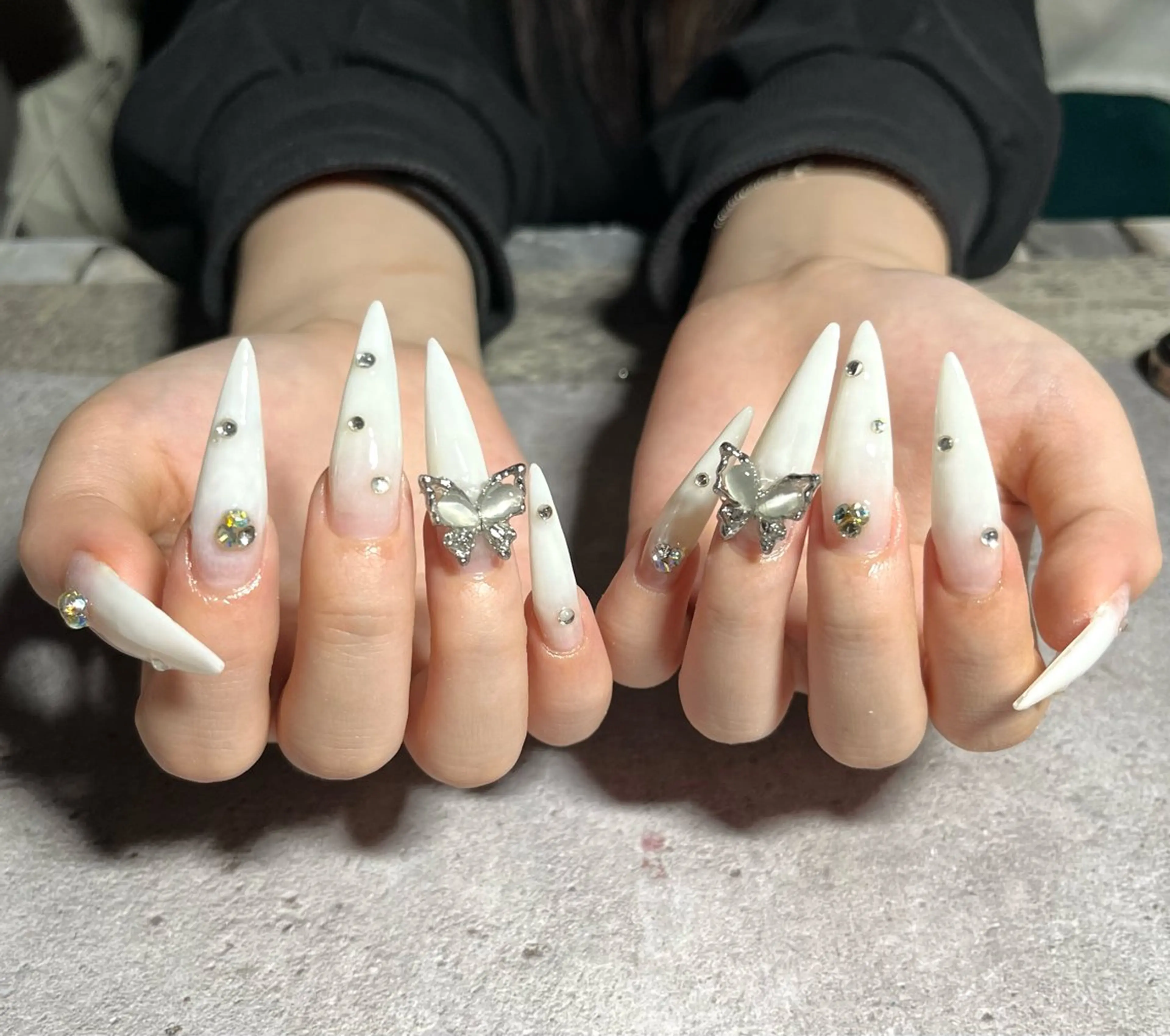 ロング 2DY NAIL SALONのネイルデザイン