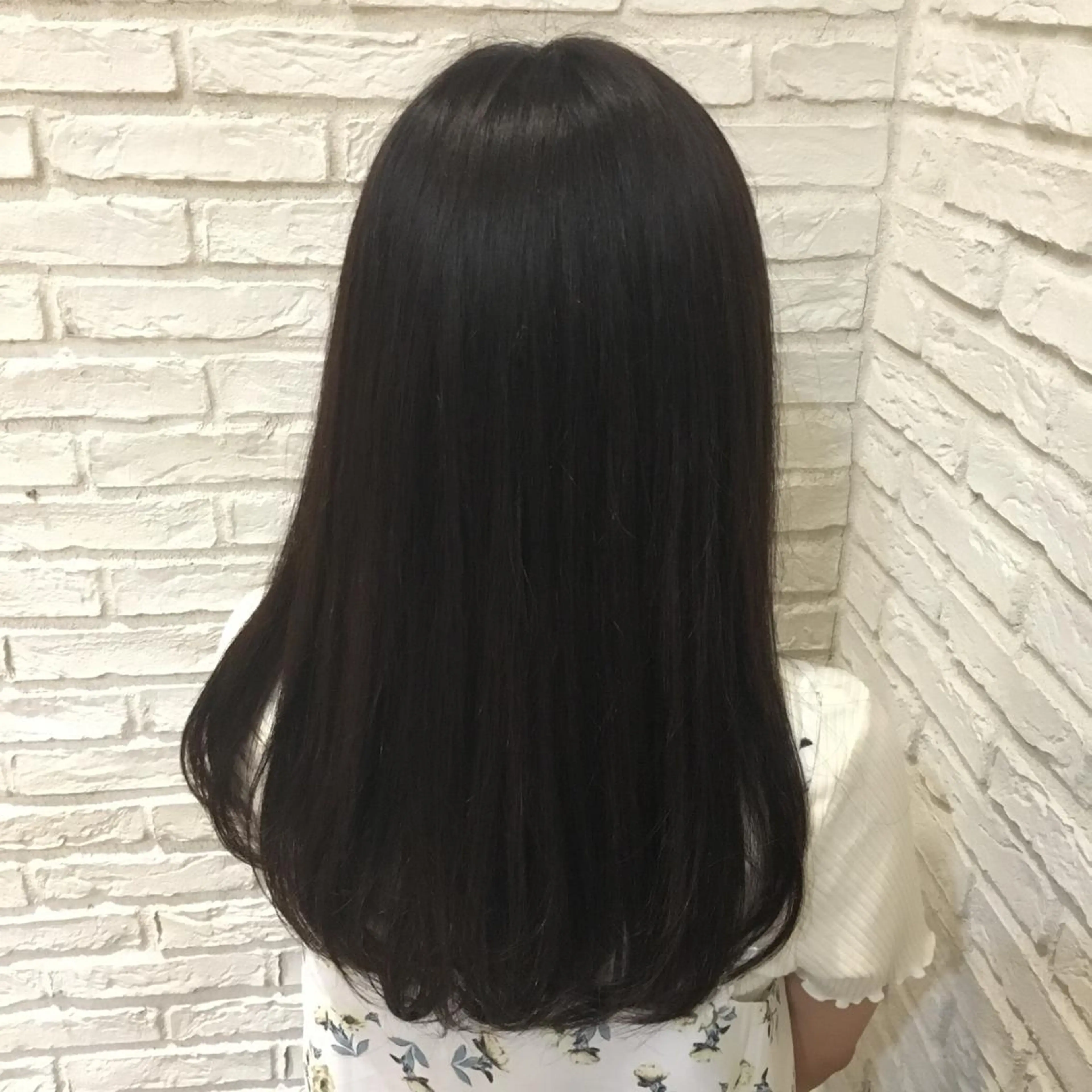 ミディアム カラー 鈴木 麻希のヘアスタイル