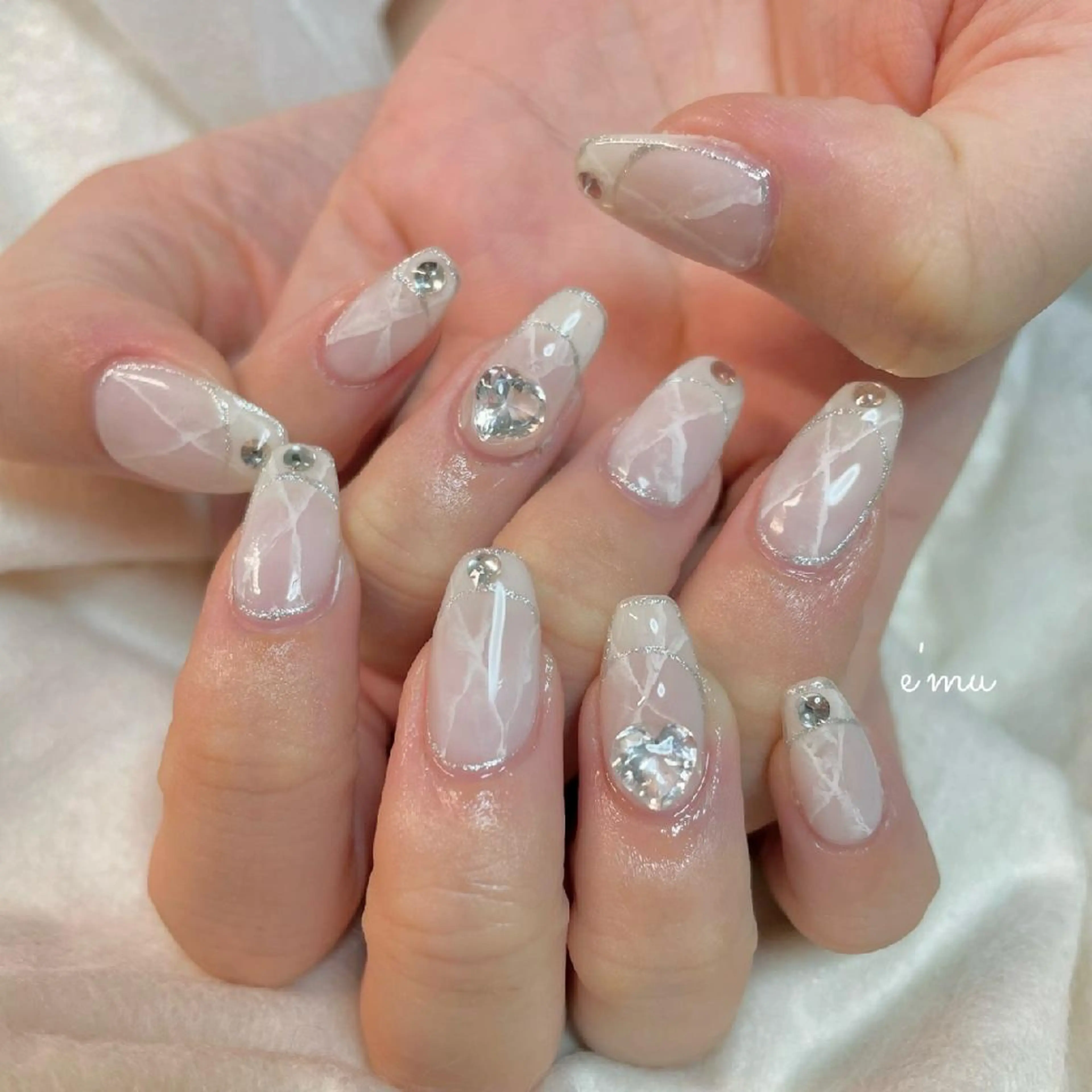 ネイル フレンチネイル ハート 大理石ネイル(マーブル) nail salon e'mu💐のネイルデザイン