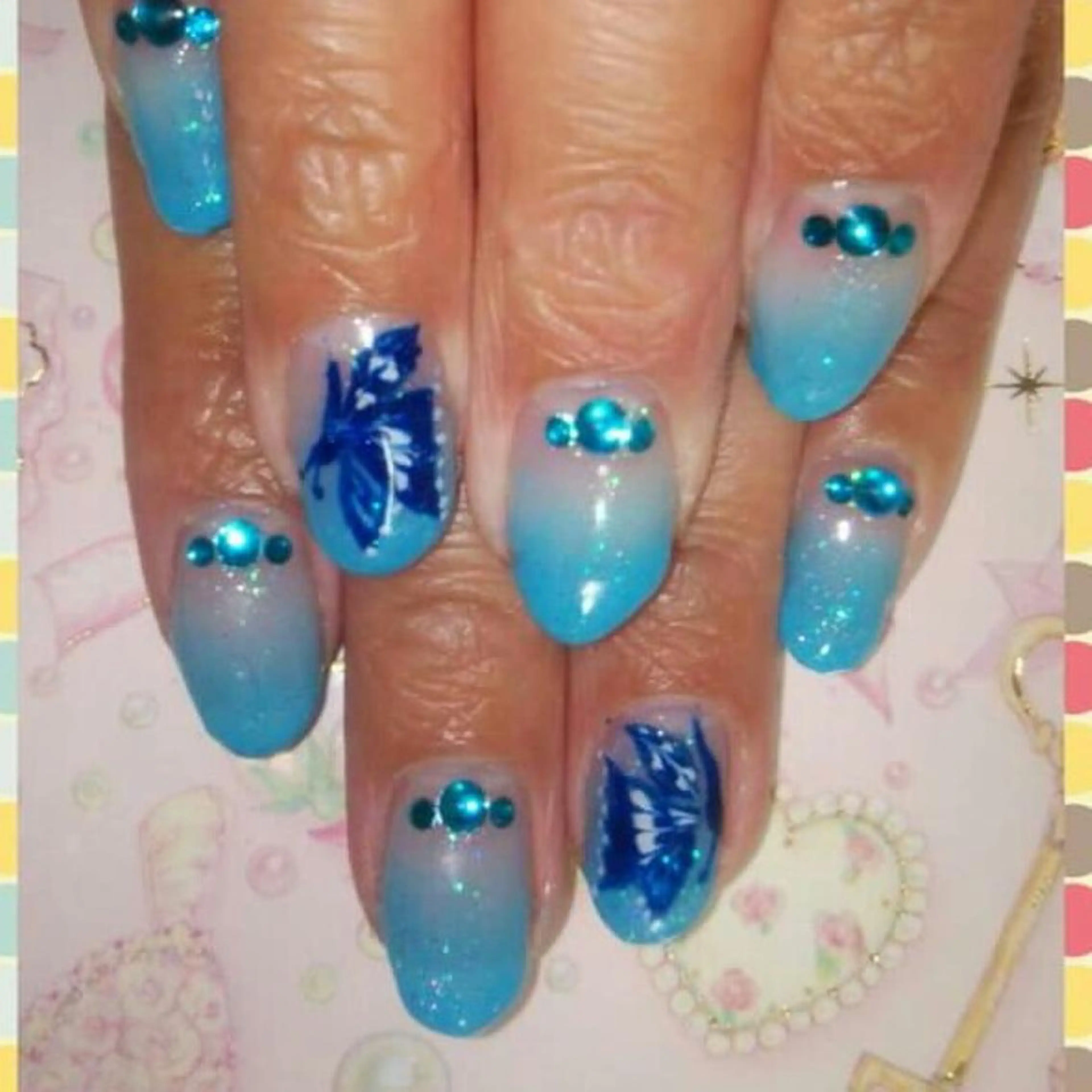 ネイル 田代 夏子のネイルデザイン