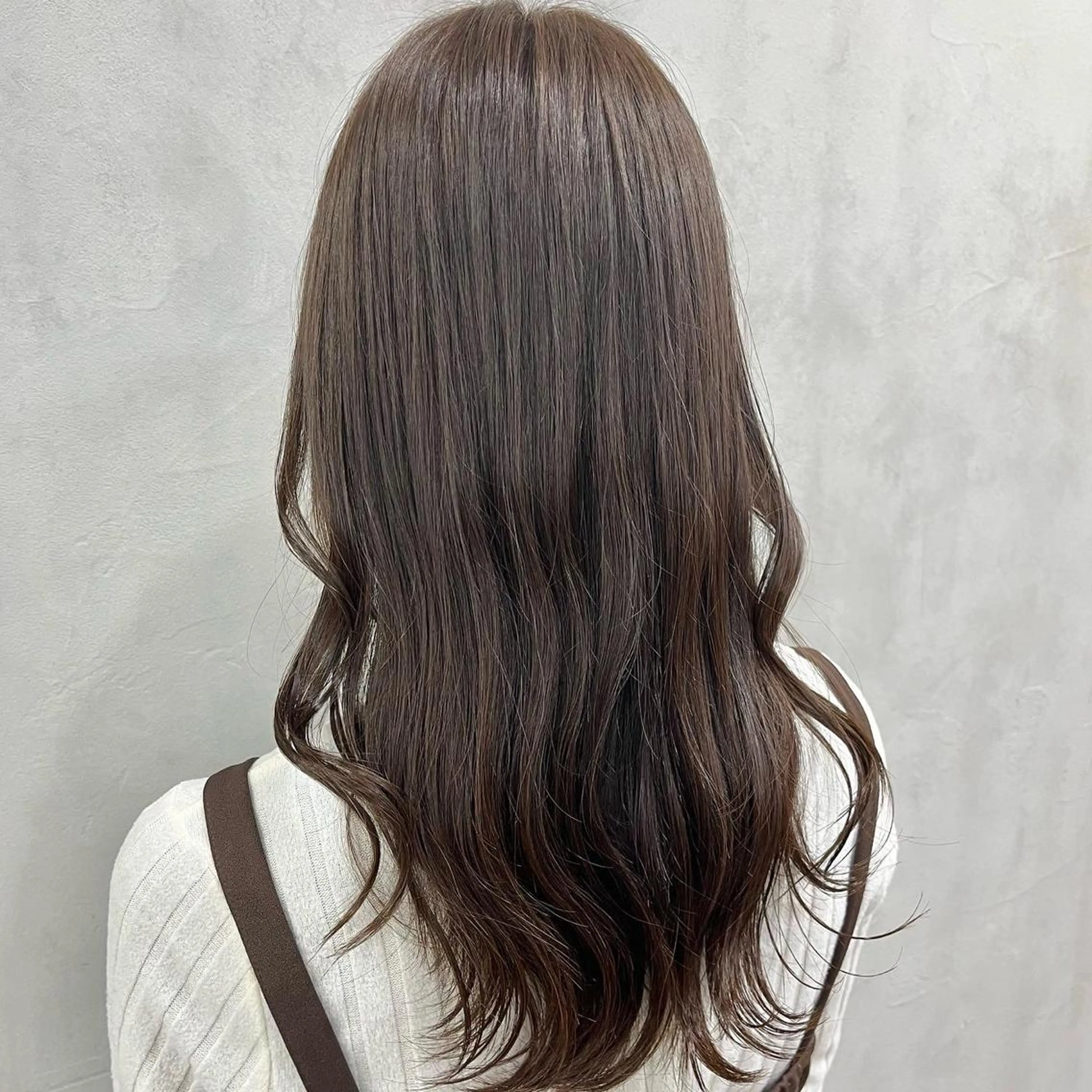 ロング カラー グレージュ 🫧tomoka 透明感カラー🫧のヘアスタイル