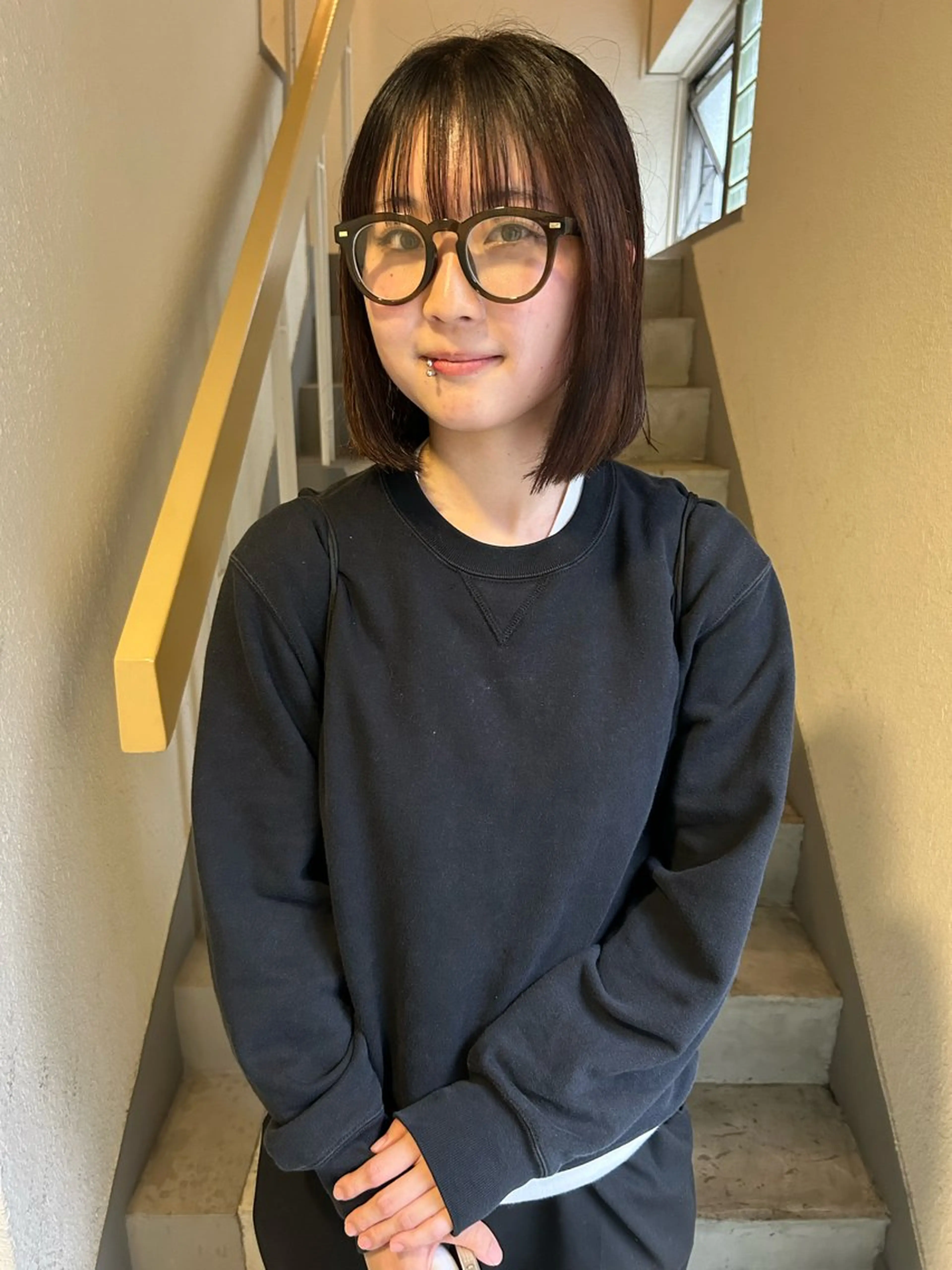 ミディアム 薄暮 マツイ　レンのヘアスタイル