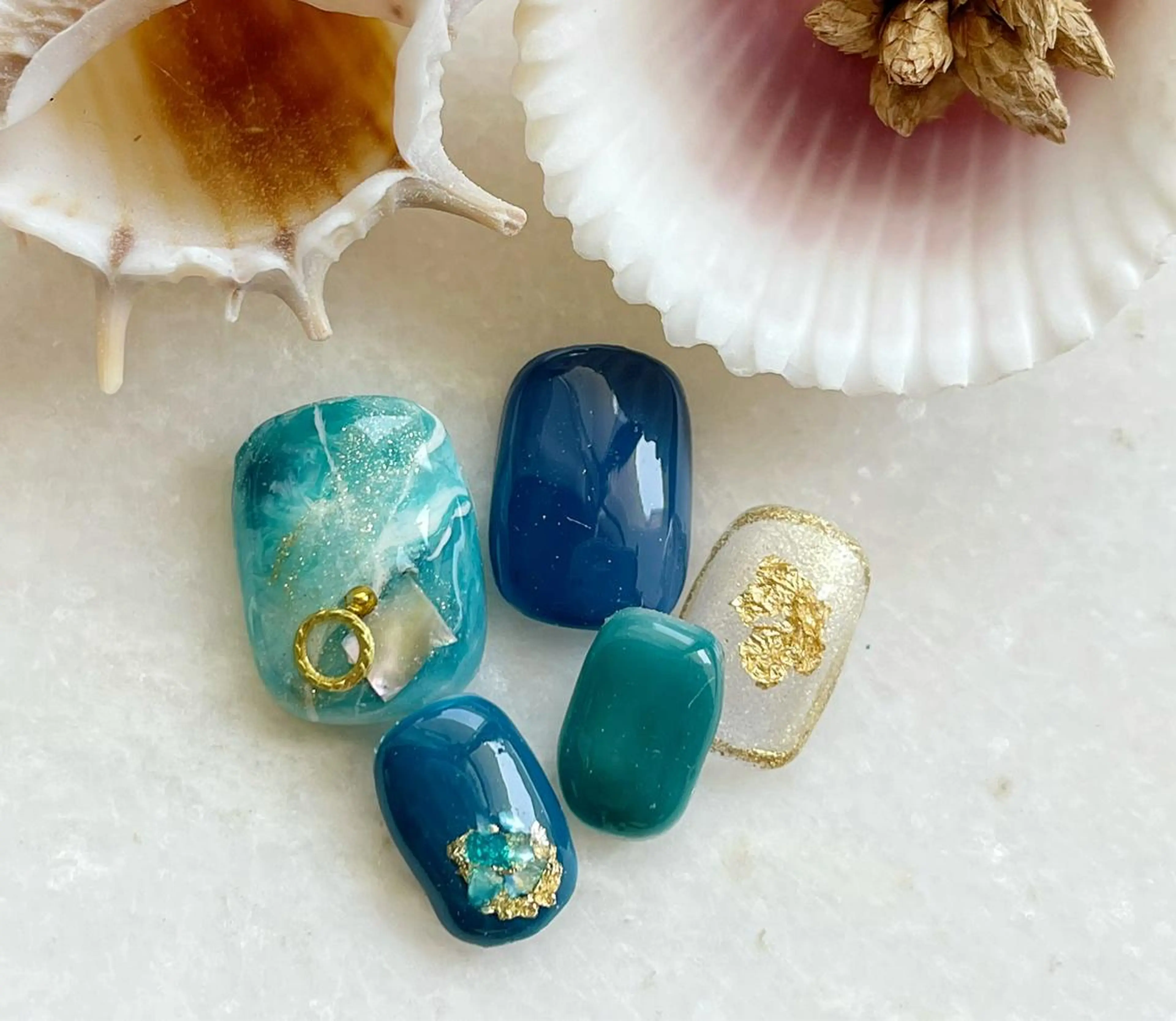 ネイル フットネイル ジェルネイル ニュアンスネイル パラジェル Satomi  のネイルデザイン