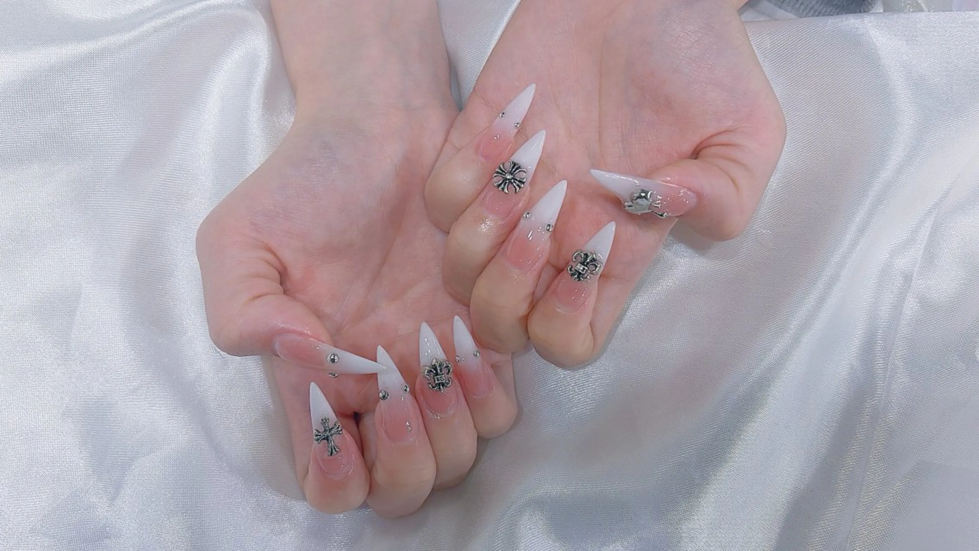 ネイル 春ネイル 夏ネイル 冬ネイル 😍Yumi❤️ 💅Nail💅のネイルデザイン