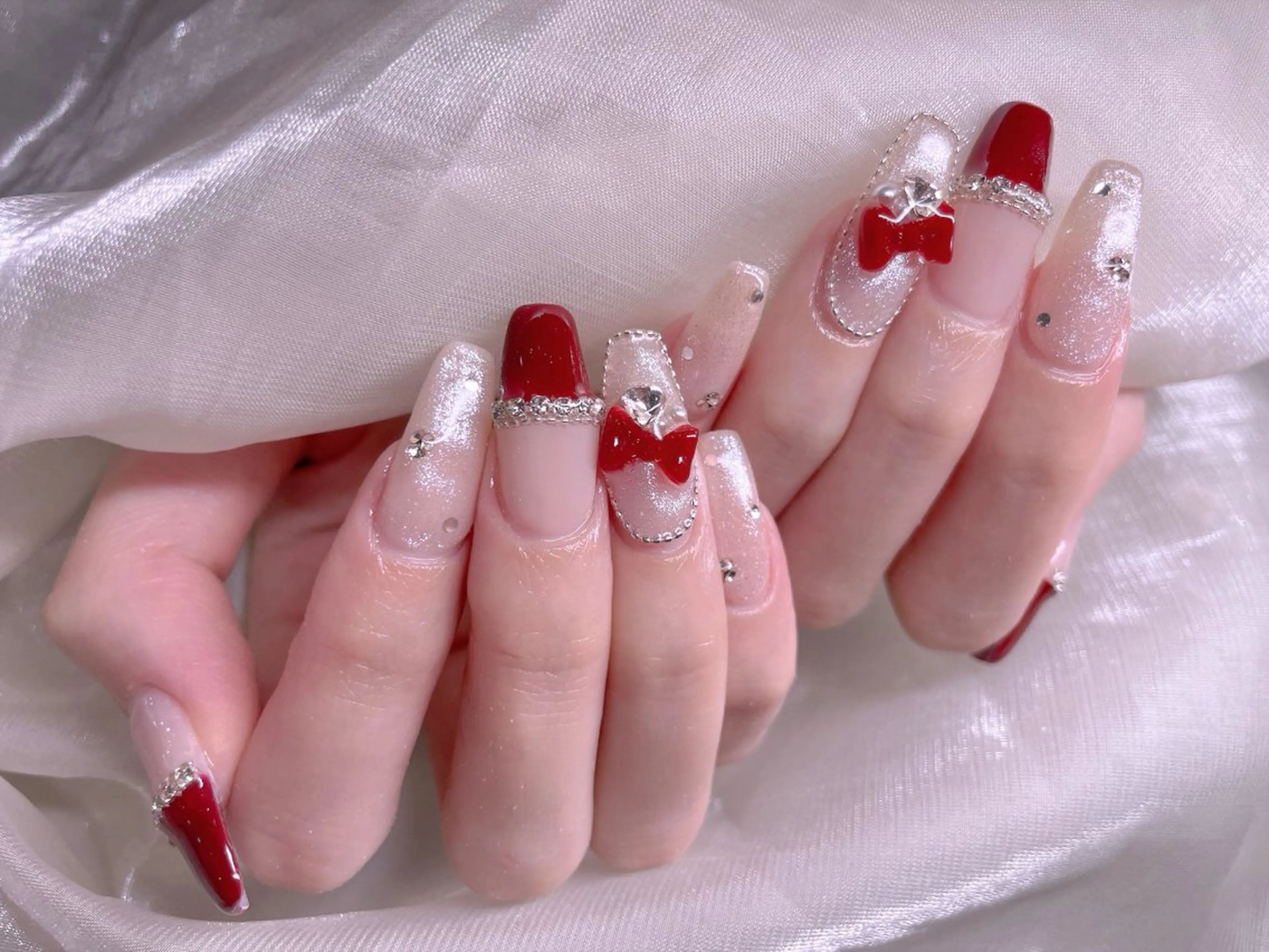 ネイル チークネイル フレンチネイル ハート 韓国ネイル マグネットネイル ハンドネイル リン リンのネイルデザイン