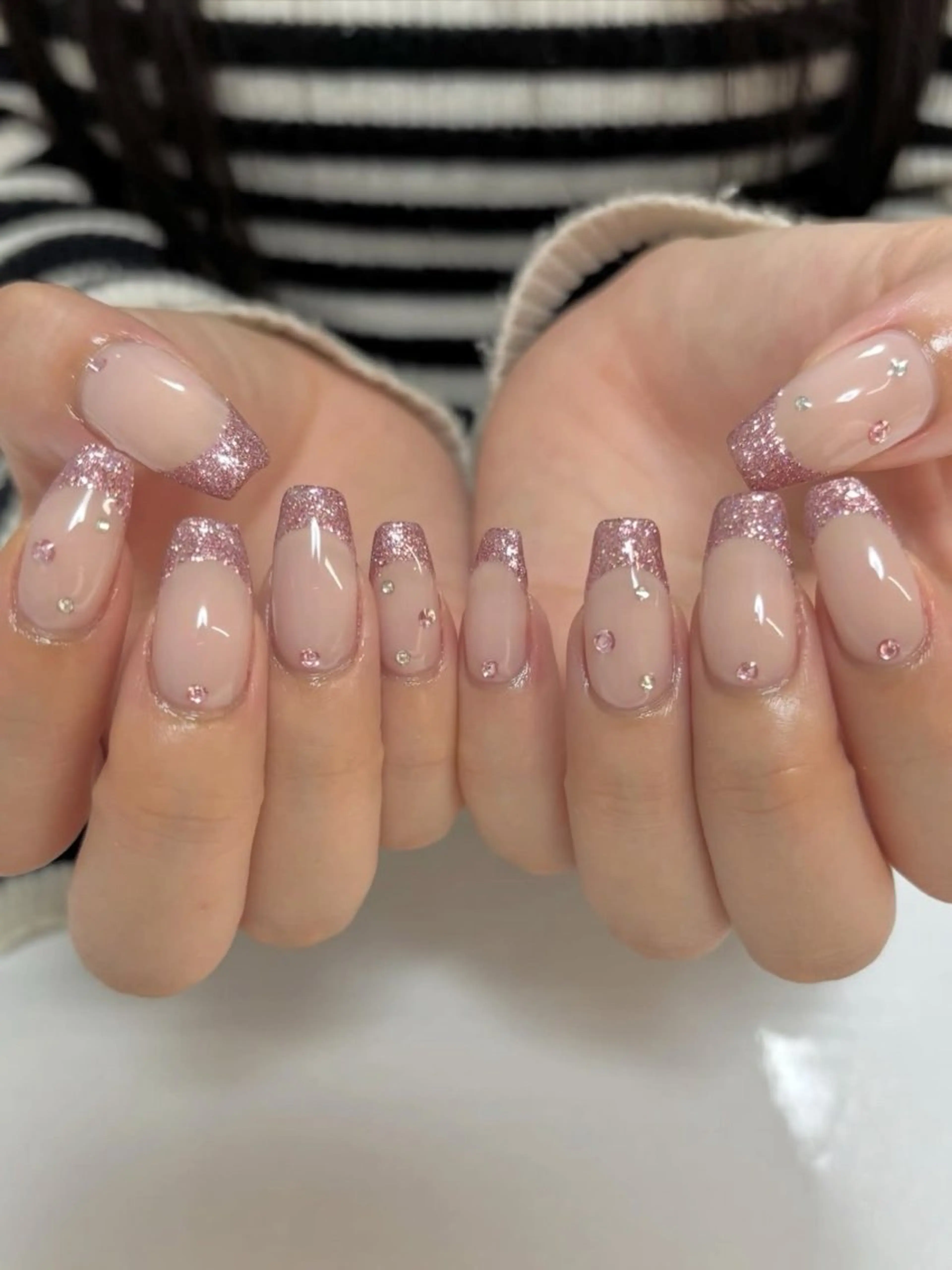 ミディアム 韓国風ヘア ハンドネイル HANA 長さだしのネイルデザイン