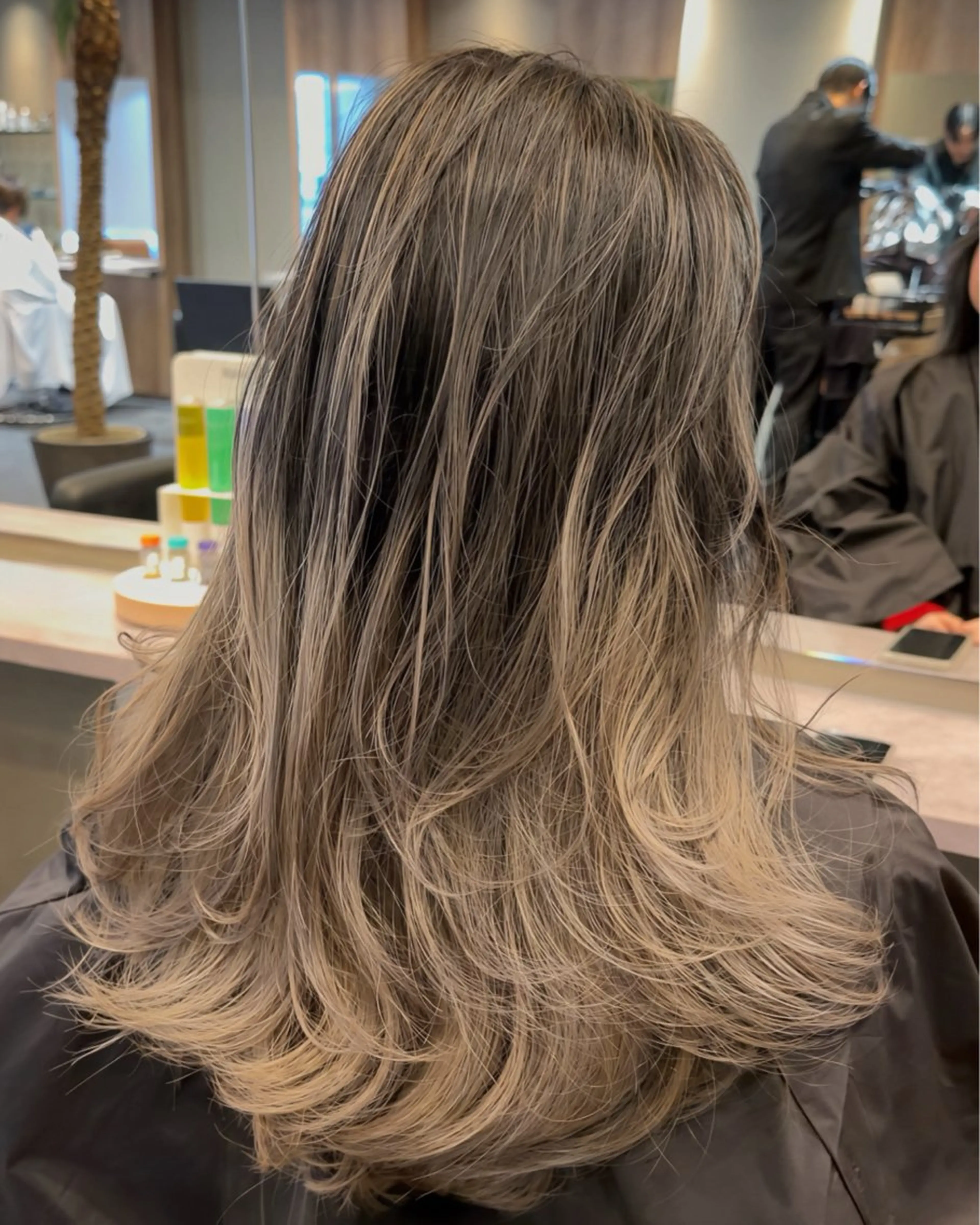 ロング ヘアカラー 🇺🇸海外デザイン iCON TOKYOのヘアスタイル