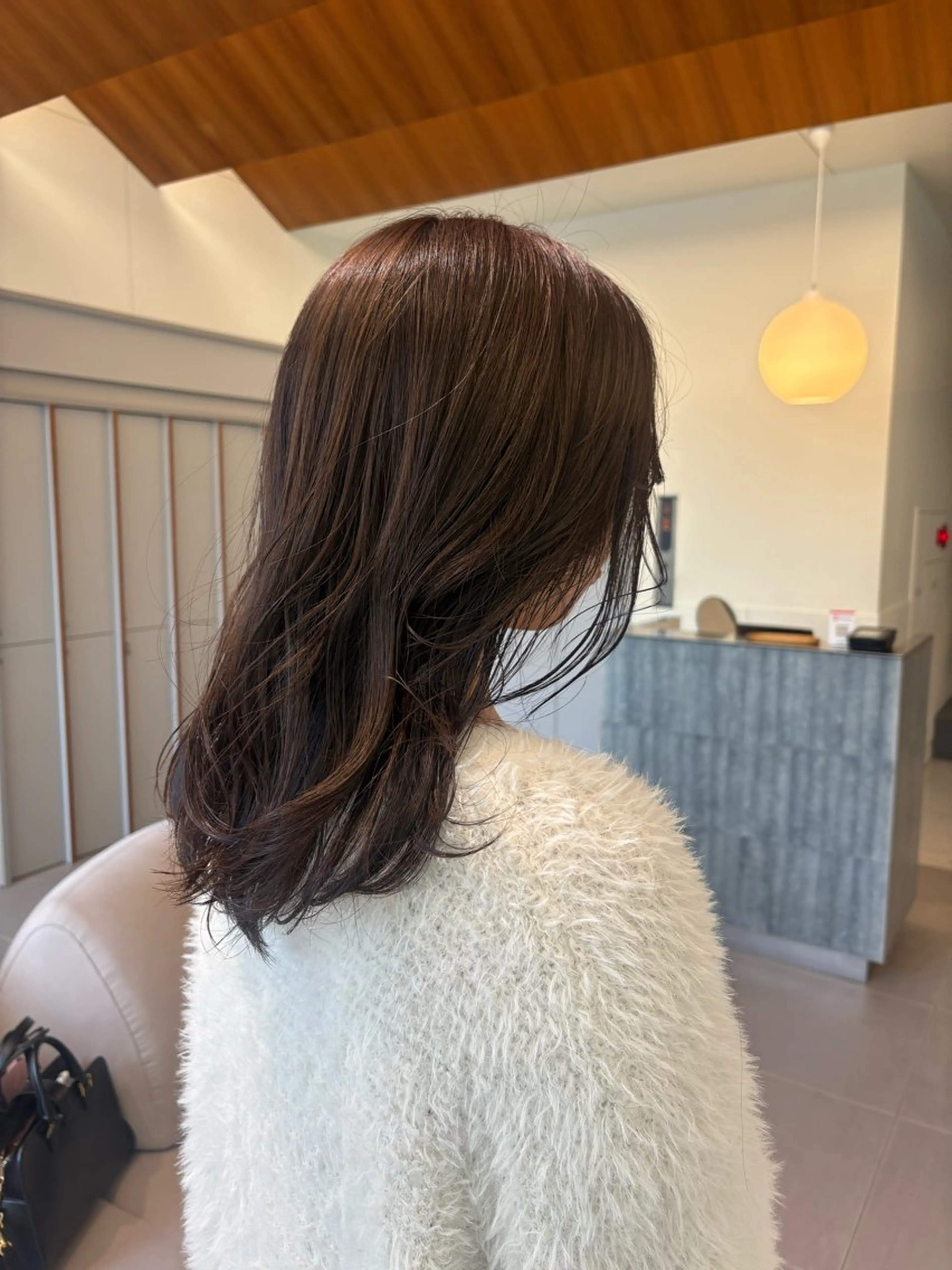 セミロング カット ヘアカラー 💡レイヤーカット/ グレージュ松本隼人のヘアスタイル