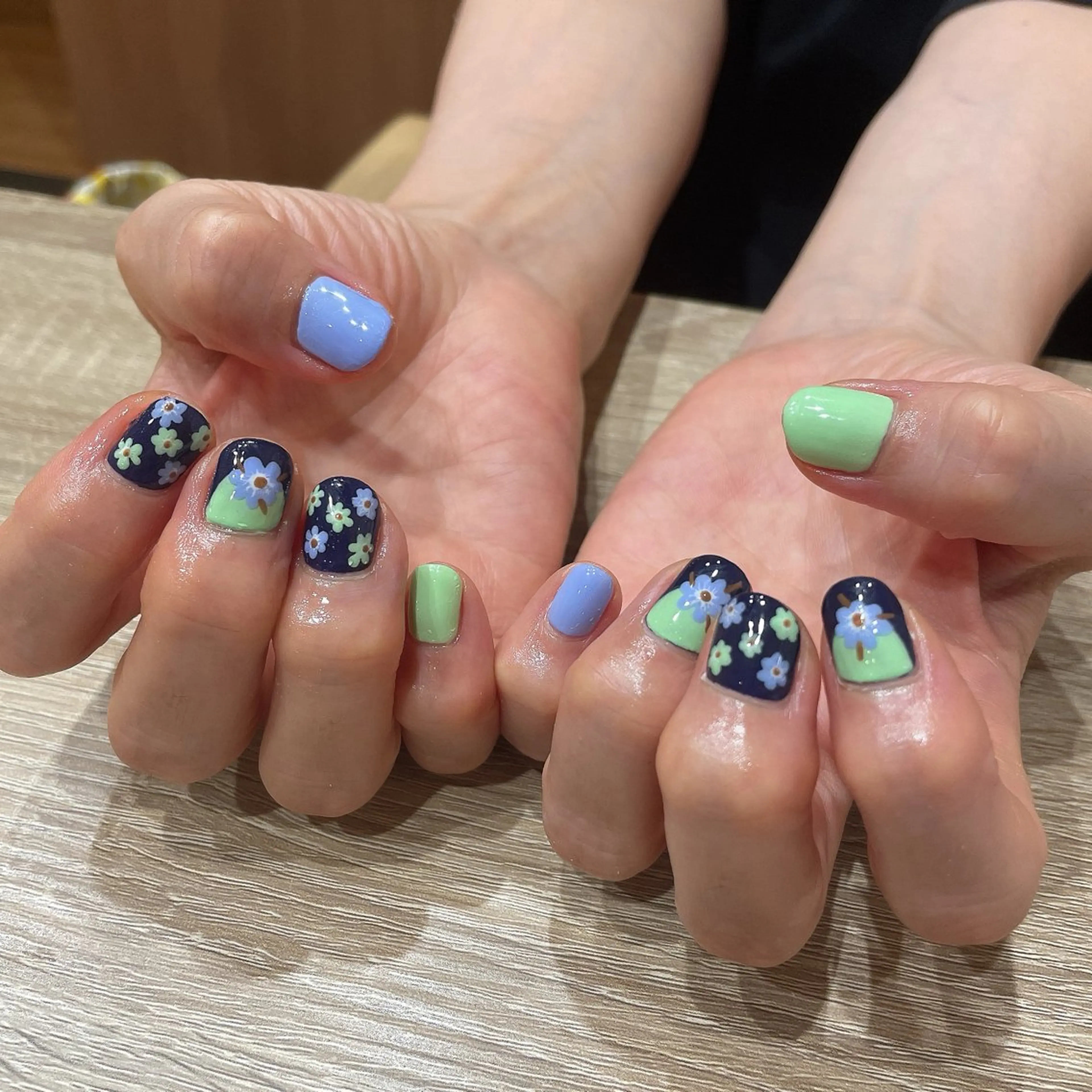 ネイル 持ち込み liberté所属・liberté🫧 新小岩のネイルデザイン