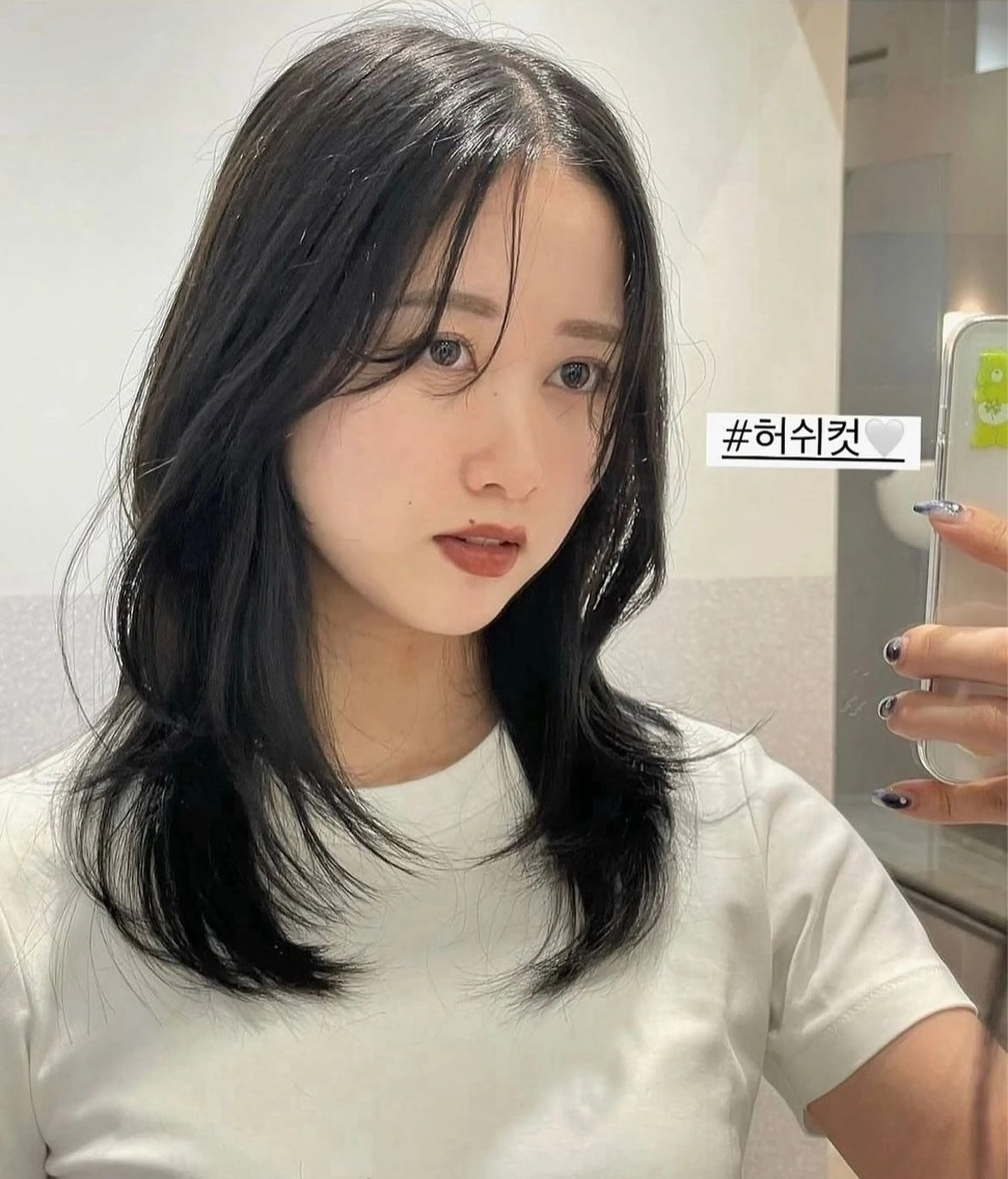 ミディアム 韓国風ヘア レイヤーカット カット ヘアカラー トリートメント ❤︎︎韓国ヘア❤︎︎ 𝑺𝒉𝒊𝒉𝒐のヘアスタイル