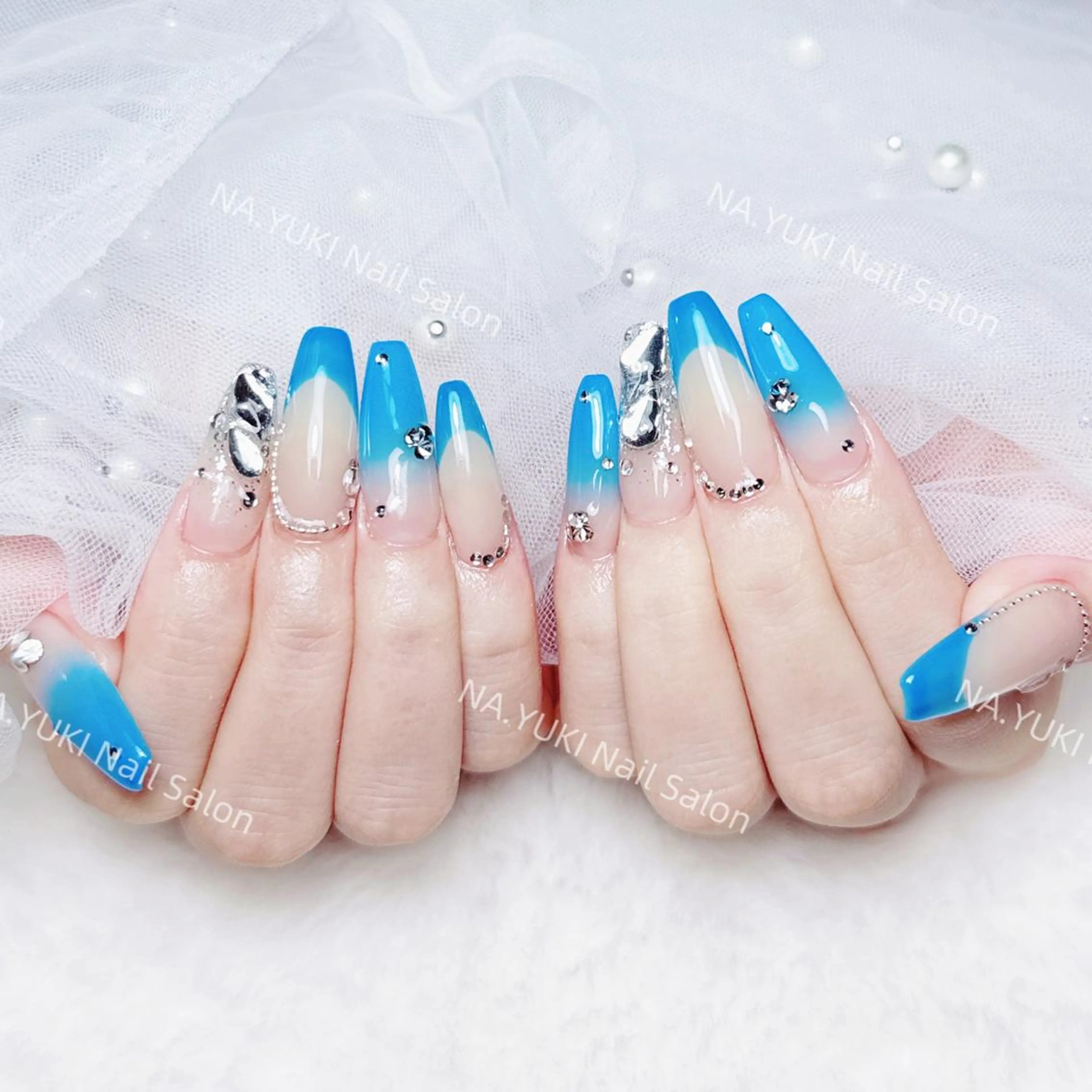 ネイル Queenie 🦋のネイルデザイン