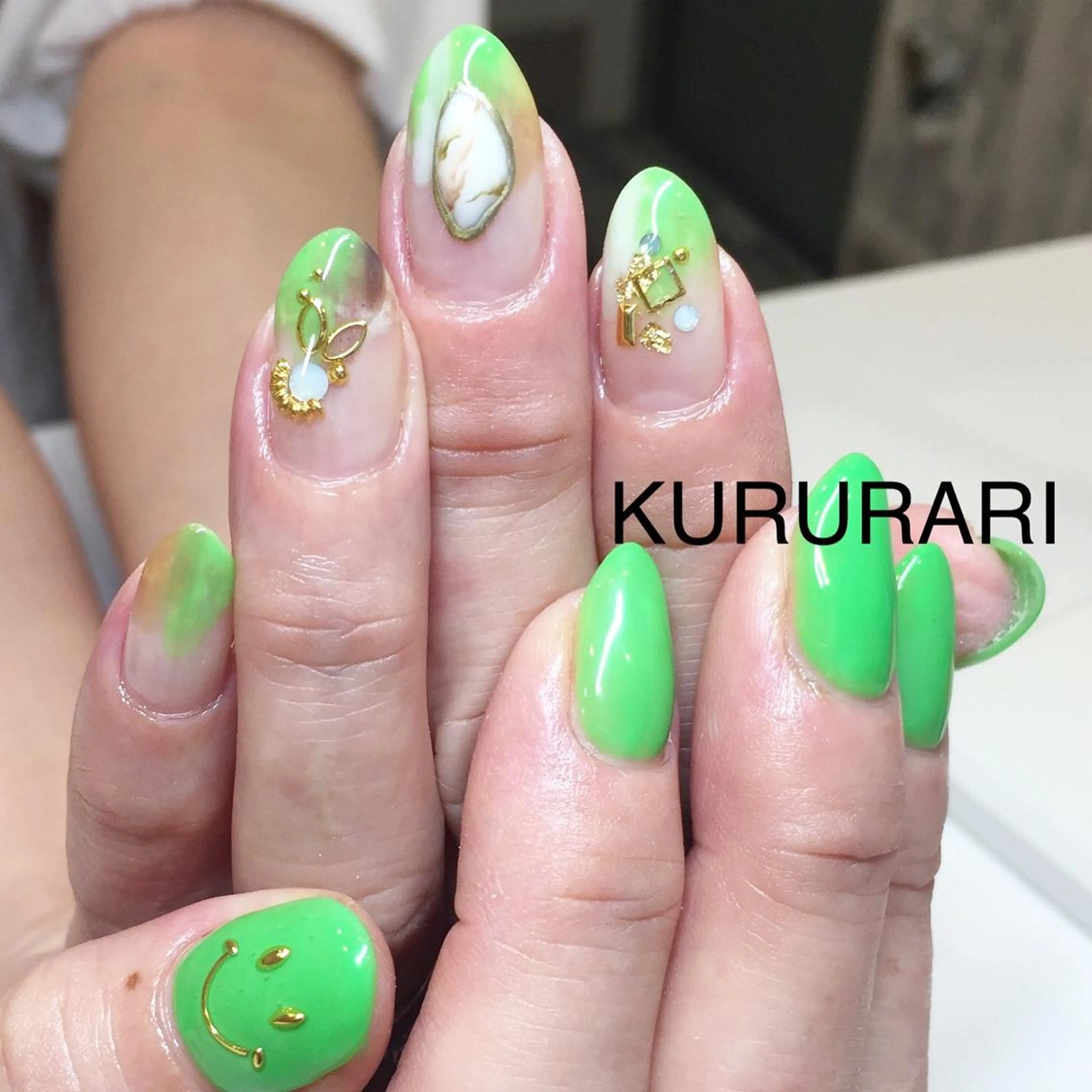 ネイル アートネイル ジェルネイル KURURARI NAILのネイルデザイン