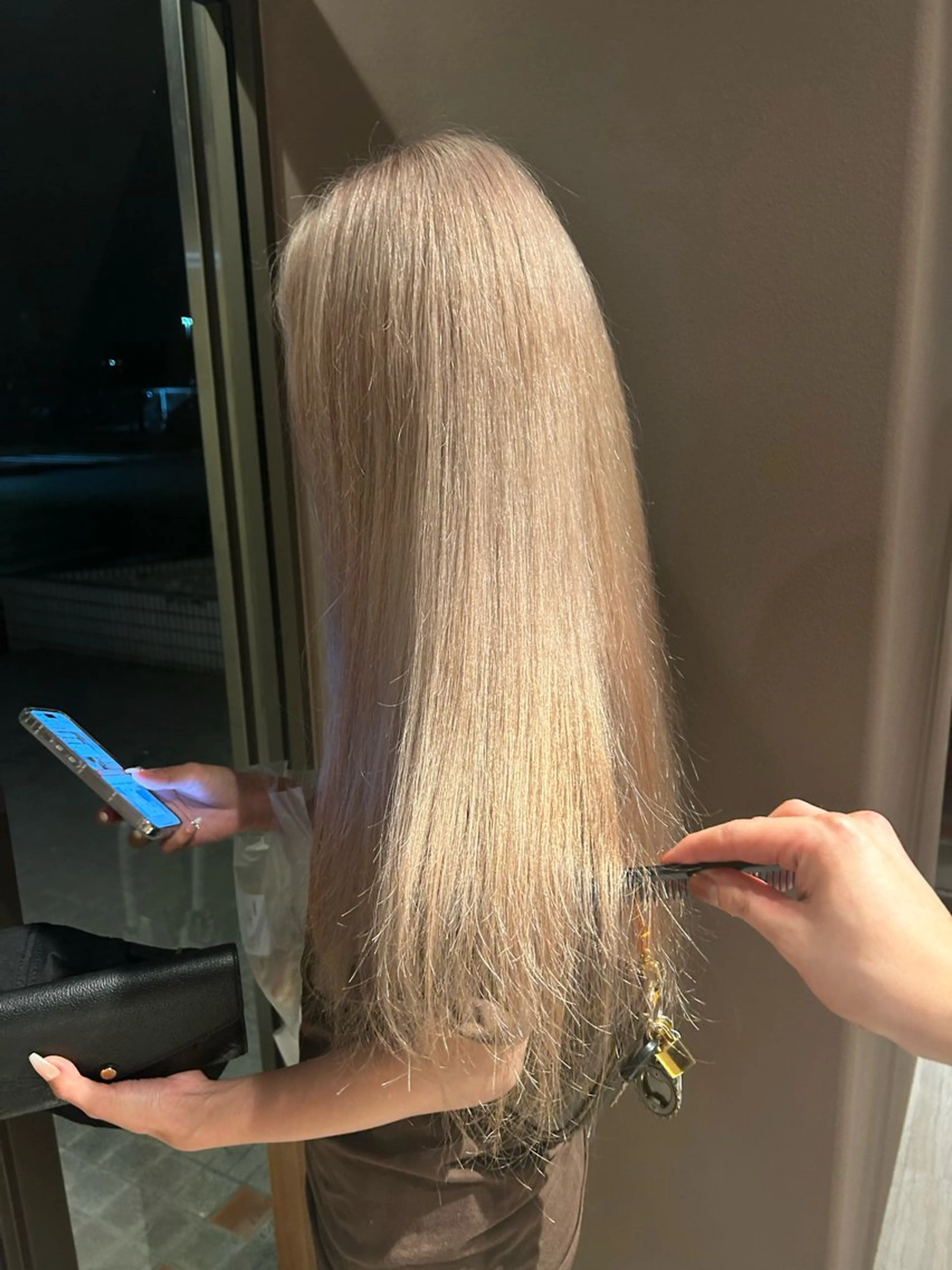 【半額超え🚨人気No.2】2回ブリーチカラー＋10000円髪質改善トリートメント無理サービス付きの写真