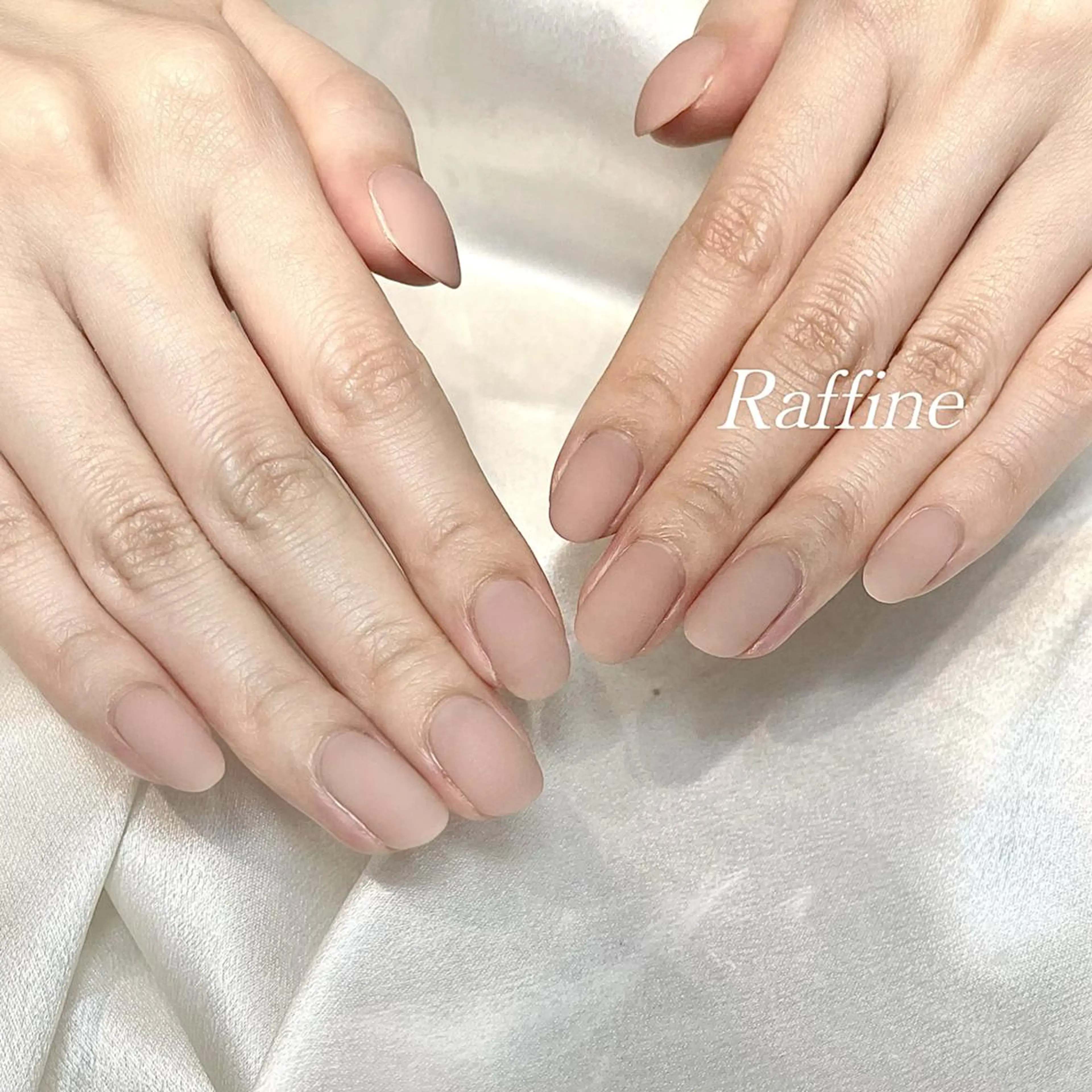 ネイル RAFFINE haru🦋🩵のネイルデザイン