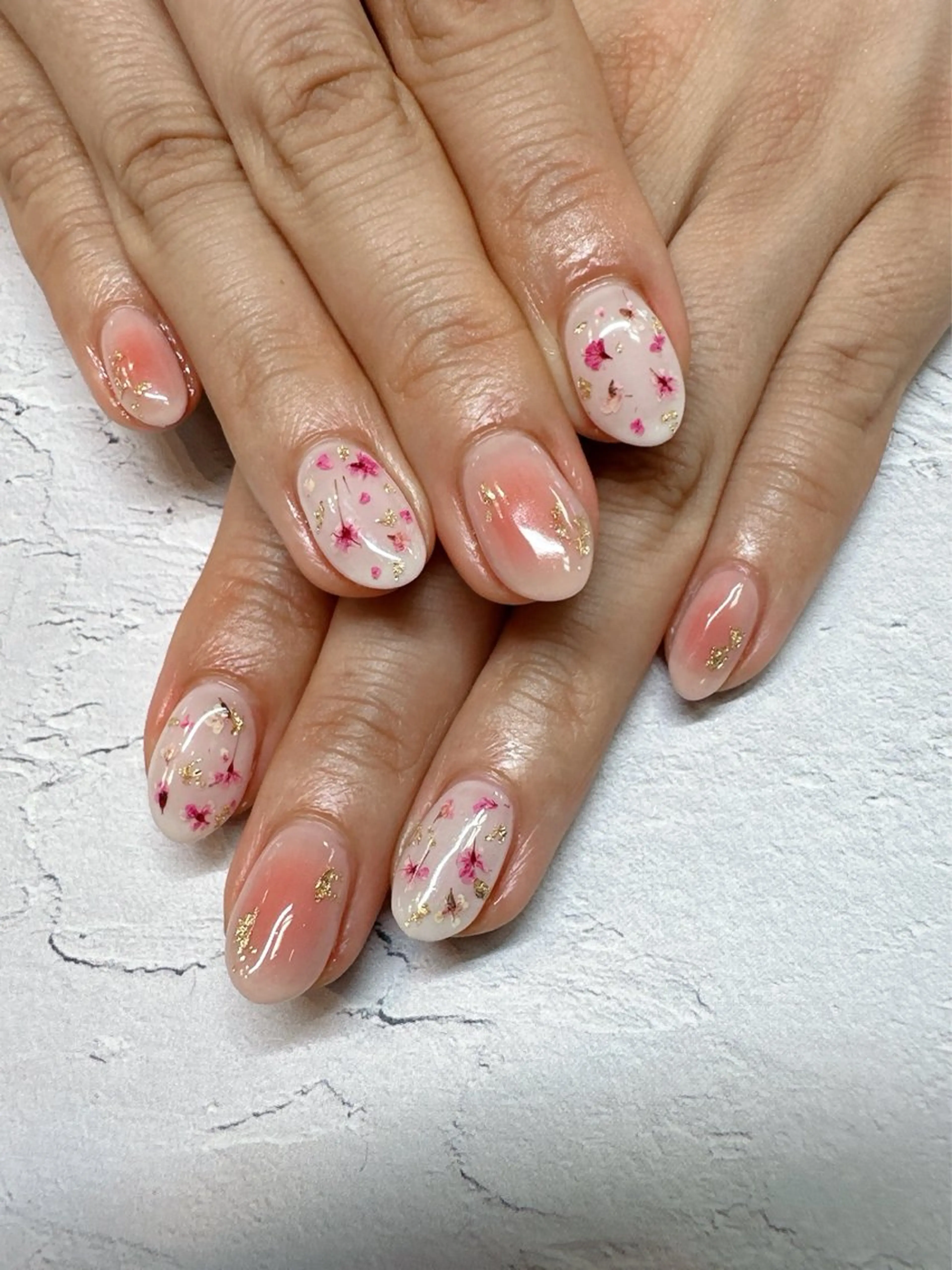 ネイル チークネイル ハンドネイル nailist SATO【銀座】のネイルデザイン