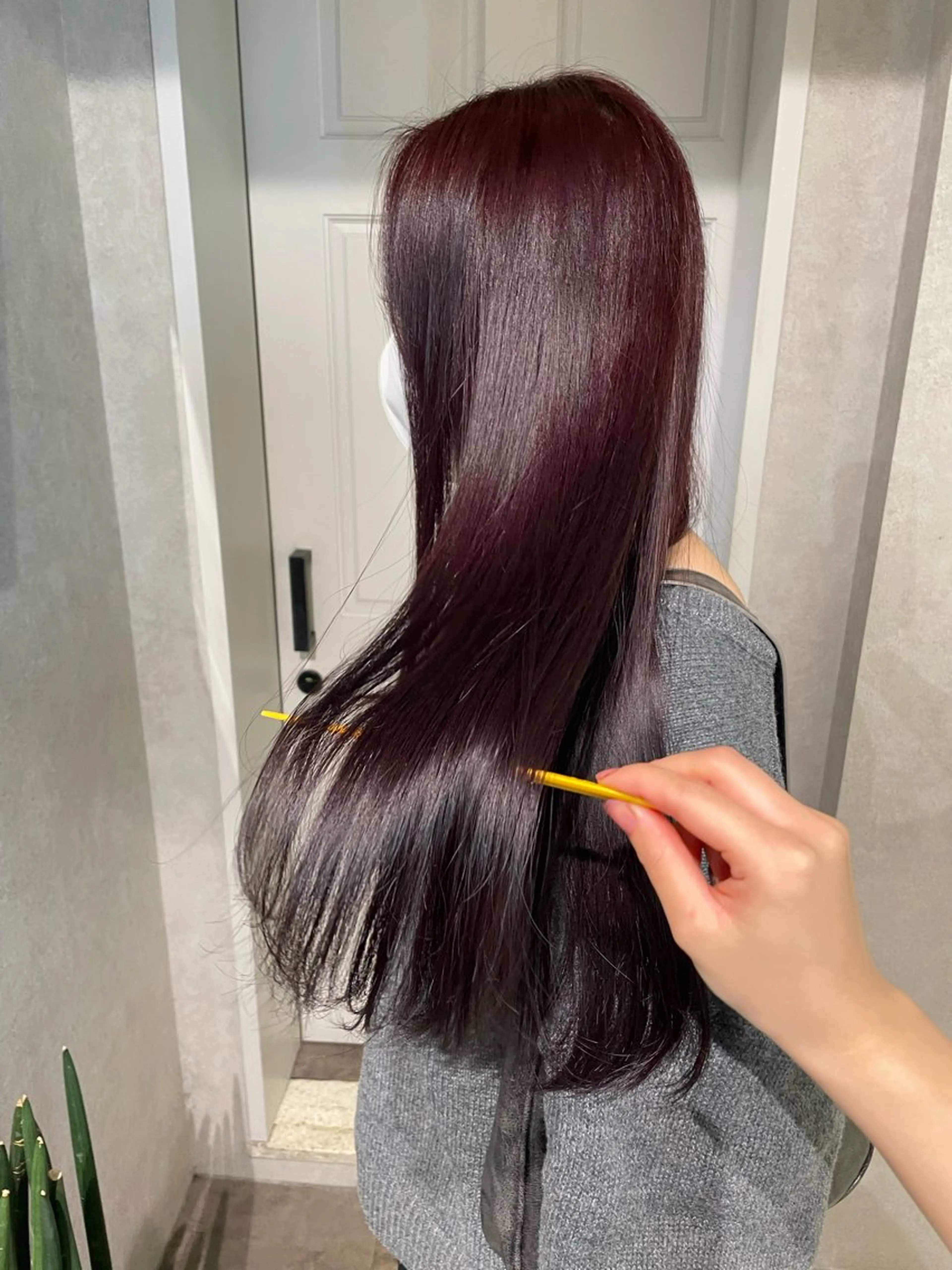 ロング カラー ボルドーカラー 髪質改善 トリートメント ヘアカラー トリートメント ナチュラル透明感🌱 小山美樹子のヘアスタイル