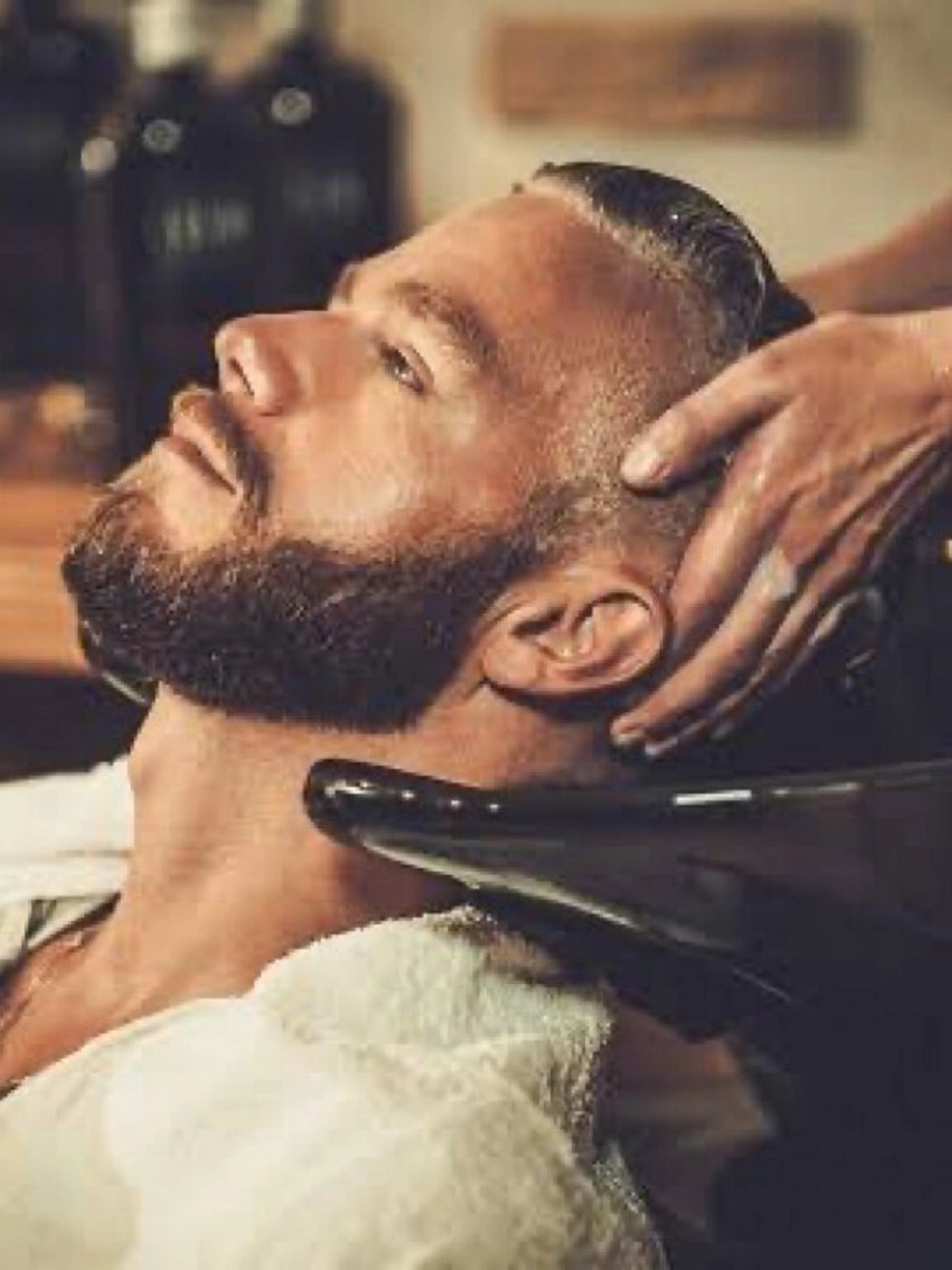 天王寺で1番人気の フェード師/大野尋哉のヘアスタイル