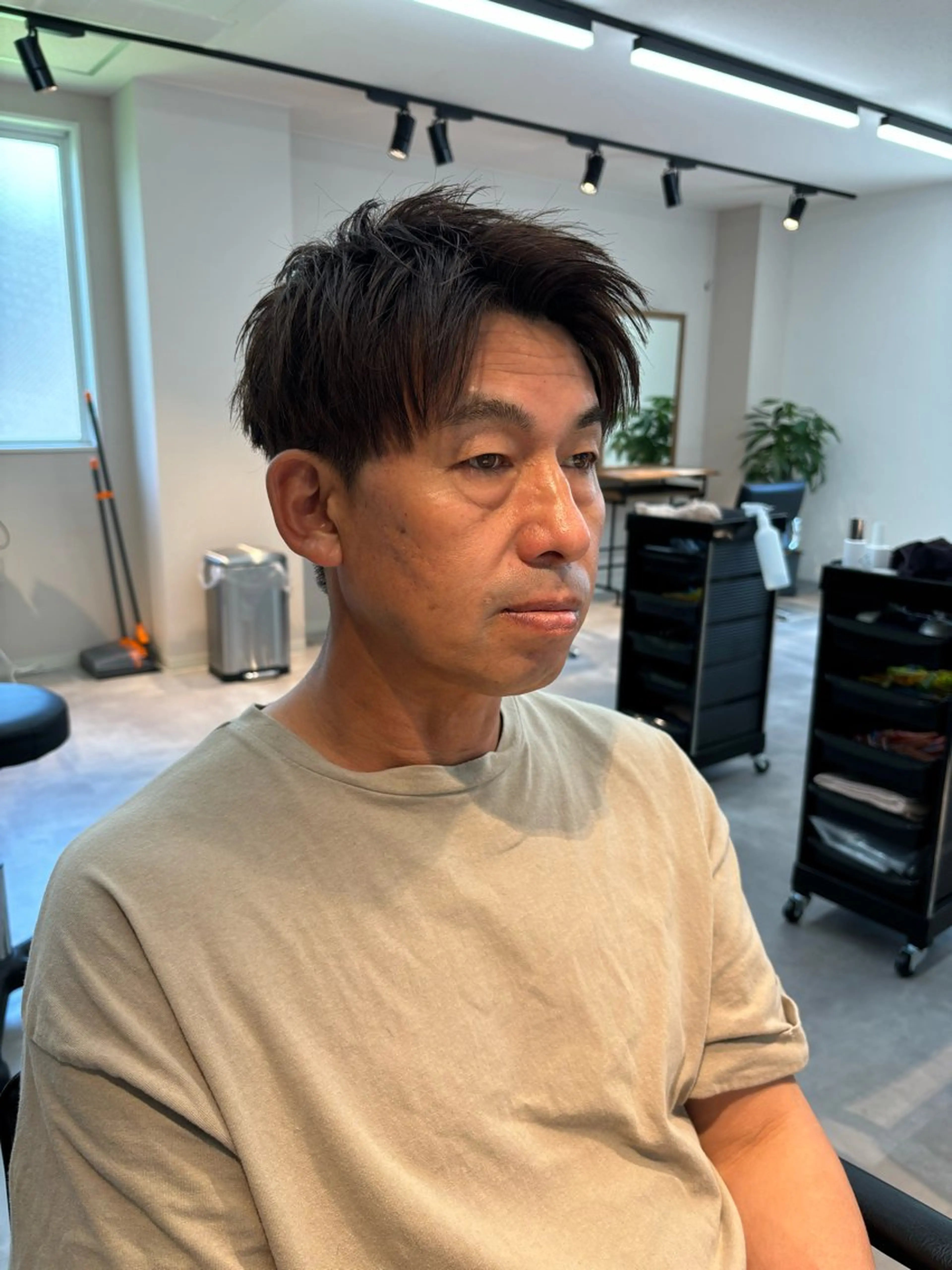 メンズ アップバング ビジネス メンズショート カット 保立/フェザーパーマ /メンズカット千葉のヘアスタイル