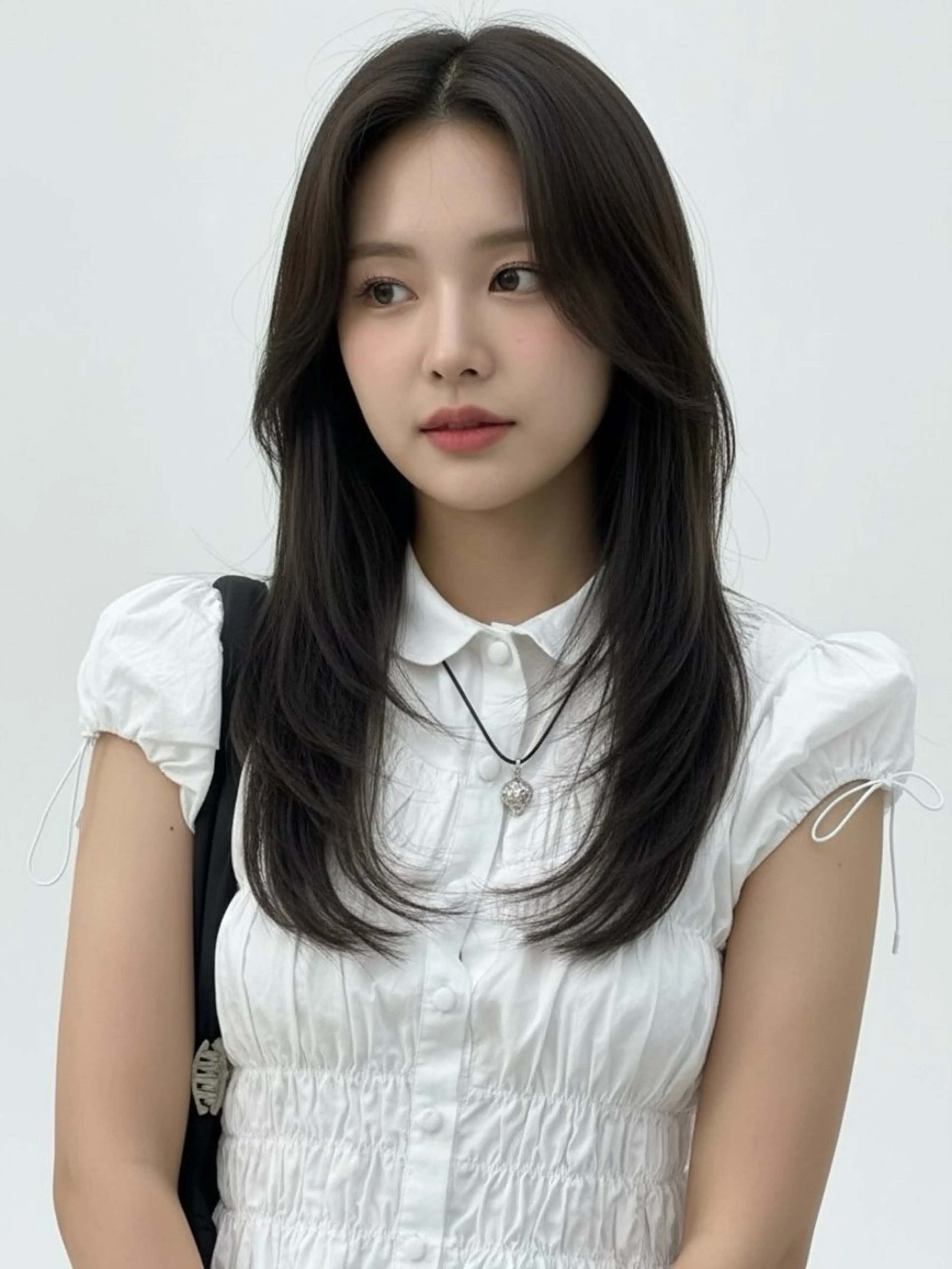 セミロング くびれヘア 顔まわりレイヤー 韓国風ヘア レイヤーカット 小顔カット カット 縮毛矯正 韓国レイヤーカット 🫧大阪梅田レイヤーのヘアスタイル