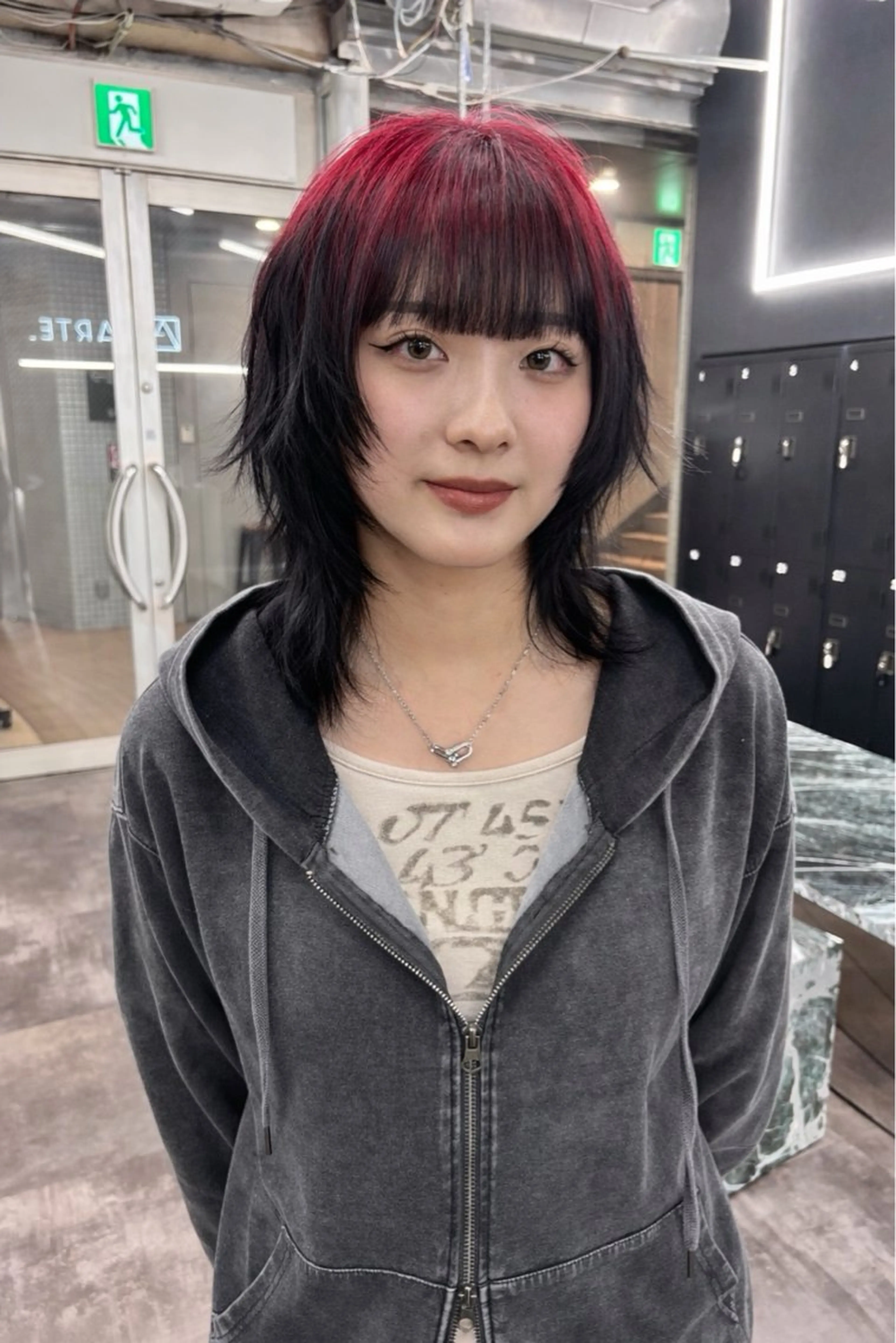 ウルフカット🐺　無料カットモデル　トリートメント付きの写真