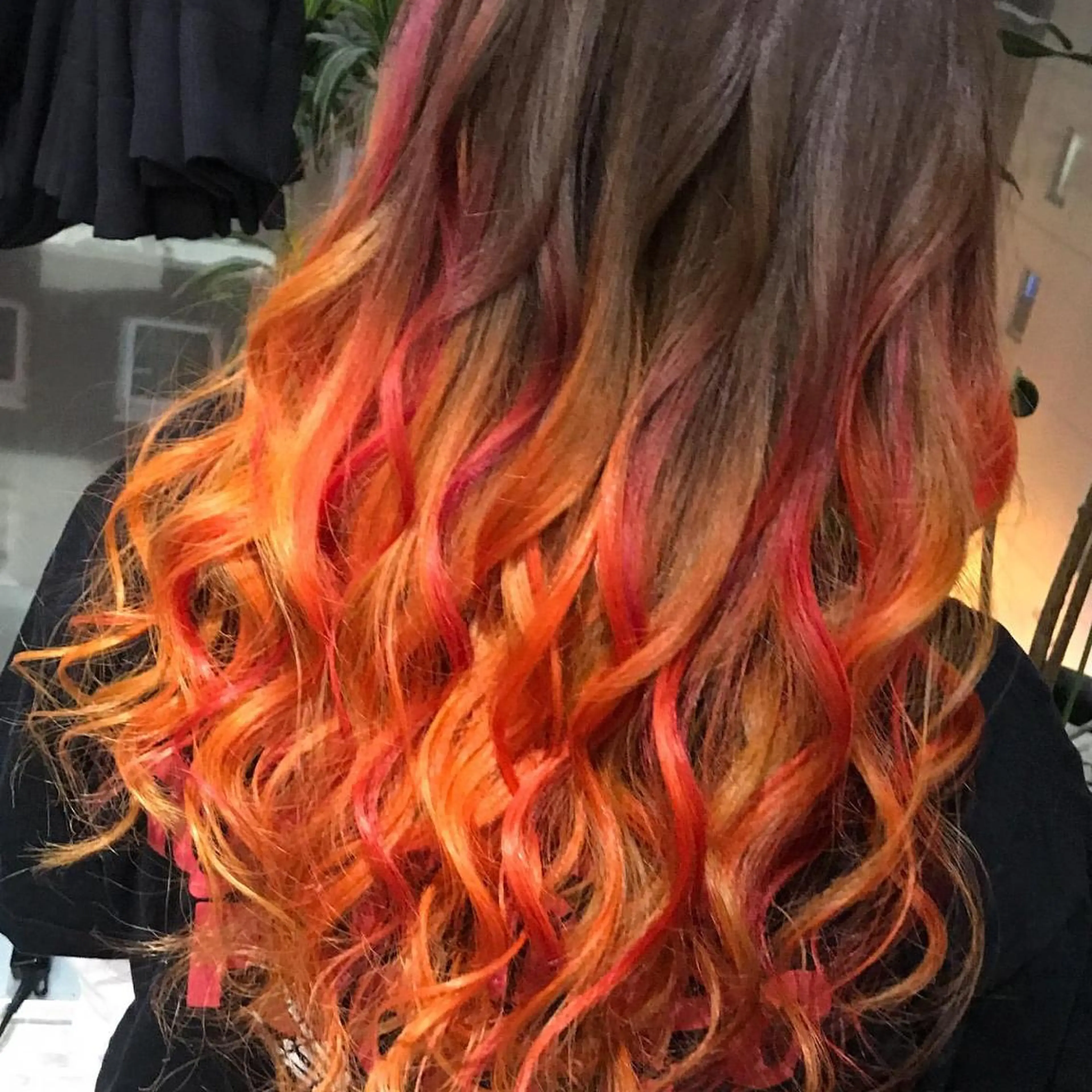 カラー セミロング 派手髪/ハイトーン/ エクステ✨ユウキのヘアスタイル