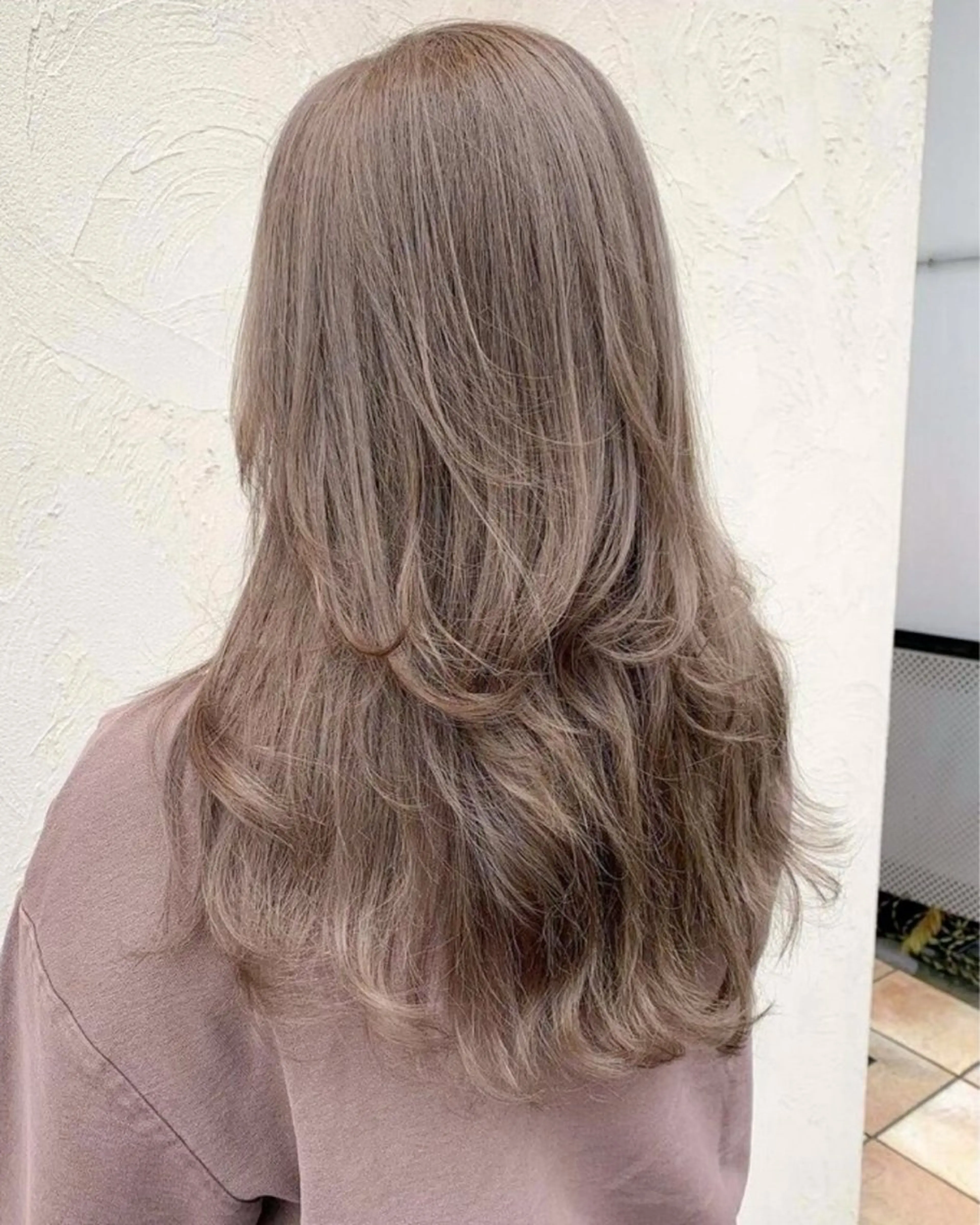 ロング カラー 🐺ིྀ顔周レイヤー /髪質改善🩵aoiのヘアスタイル