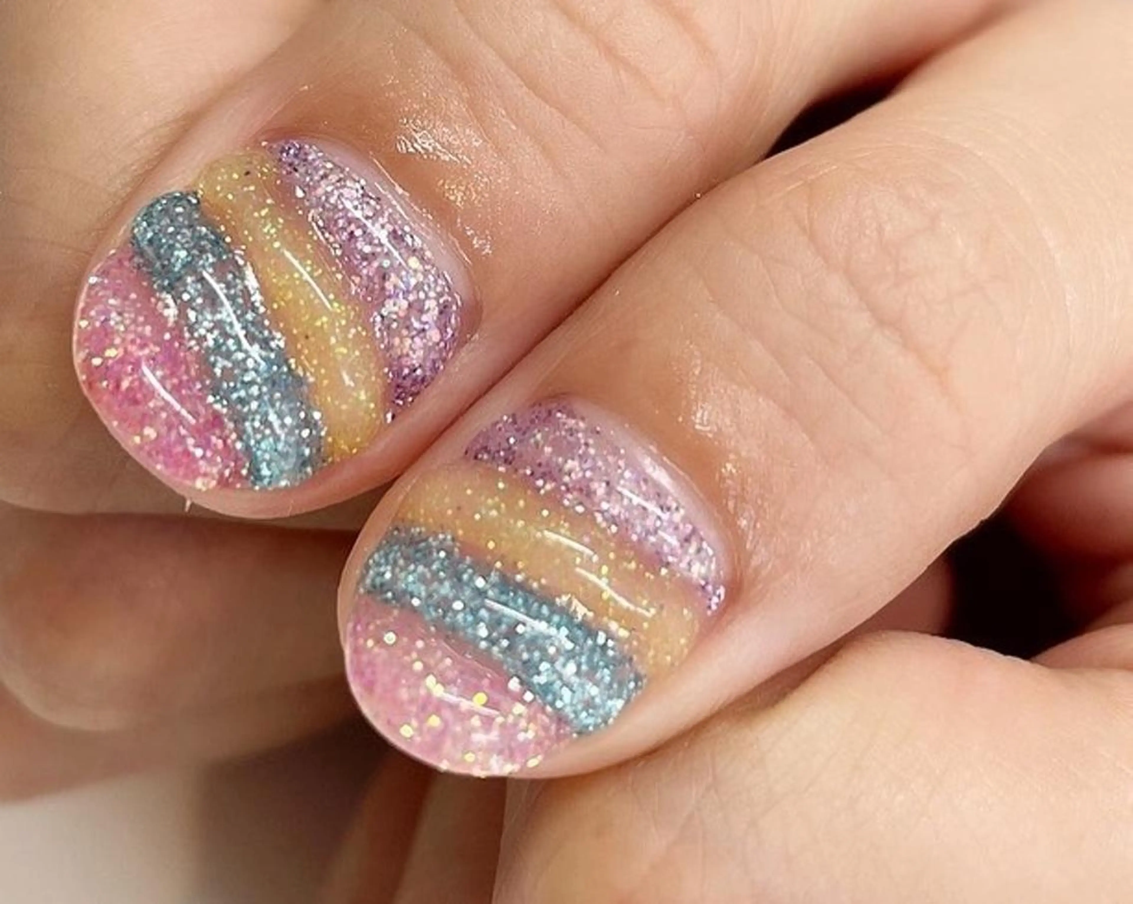 ネイル マツエク・マツパ まつげパーマ ボリュームラッシュ ジェルネイル ニュアンスネイル パラジェル 髙橋 敦子のネイルデザイン