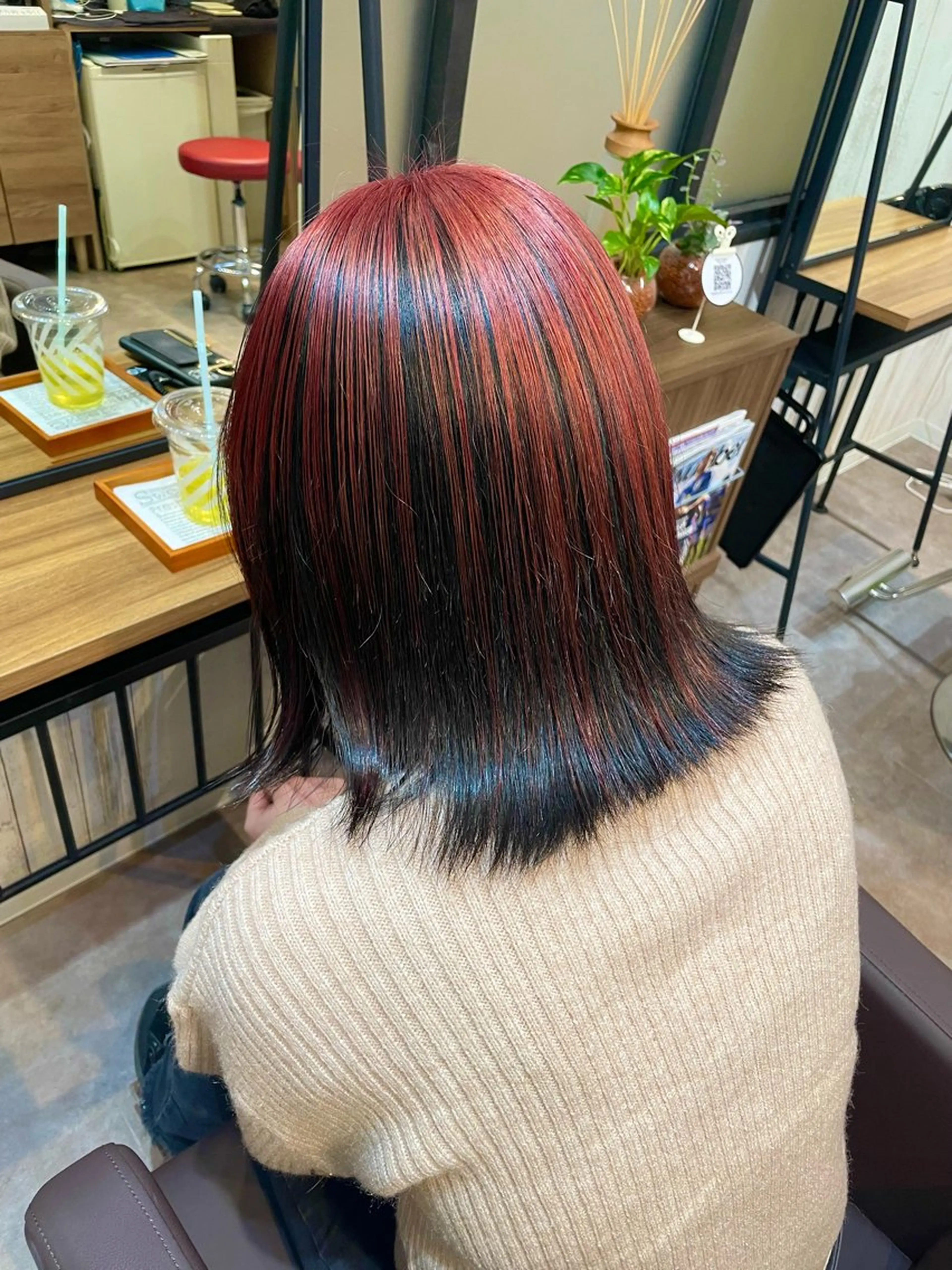 アンブレラカラー💫 ブリーチした所のみオンカラーの写真