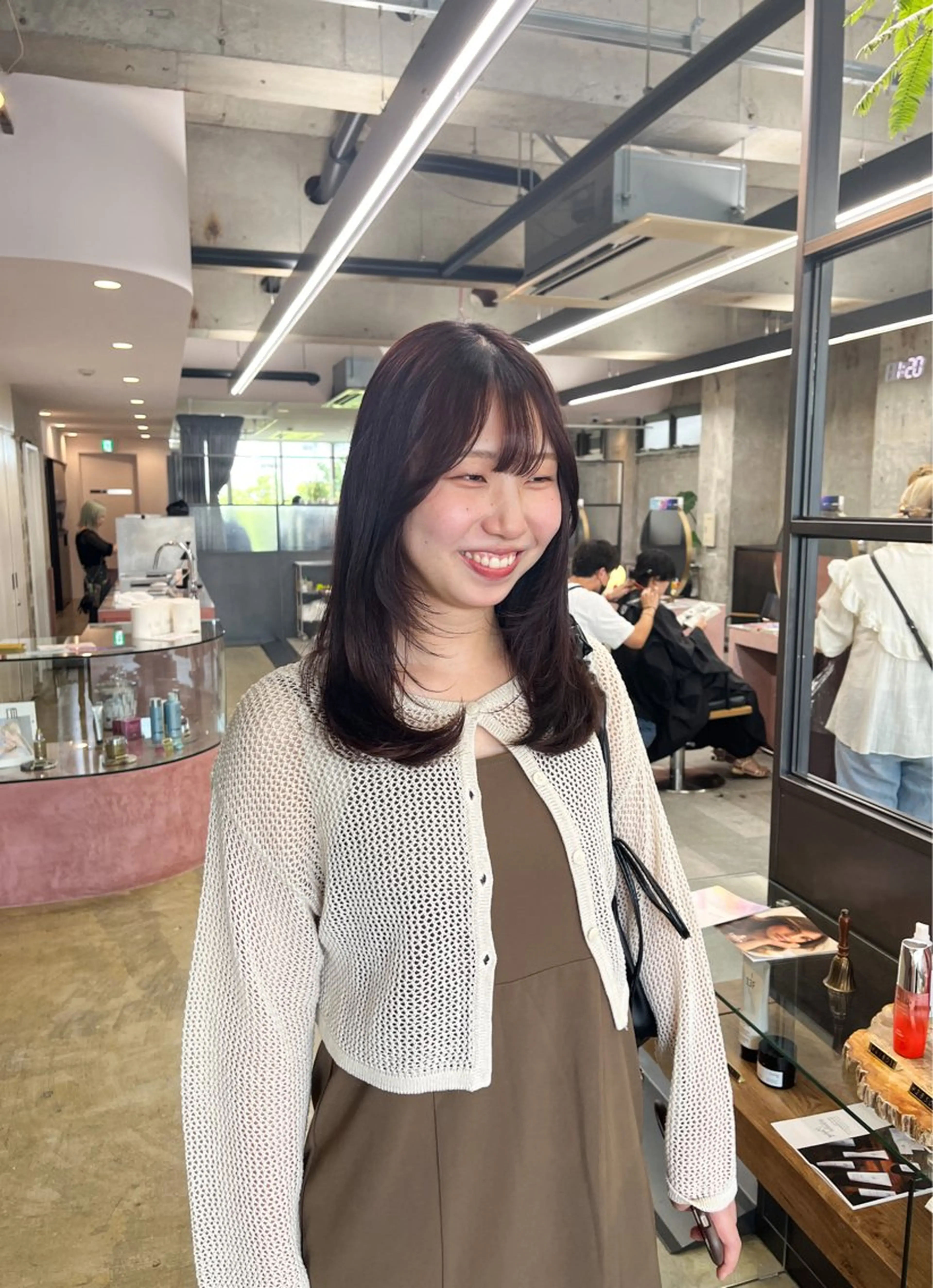 セミロング カット ヘアカラー トリートメント 中江 友哉のヘアスタイル