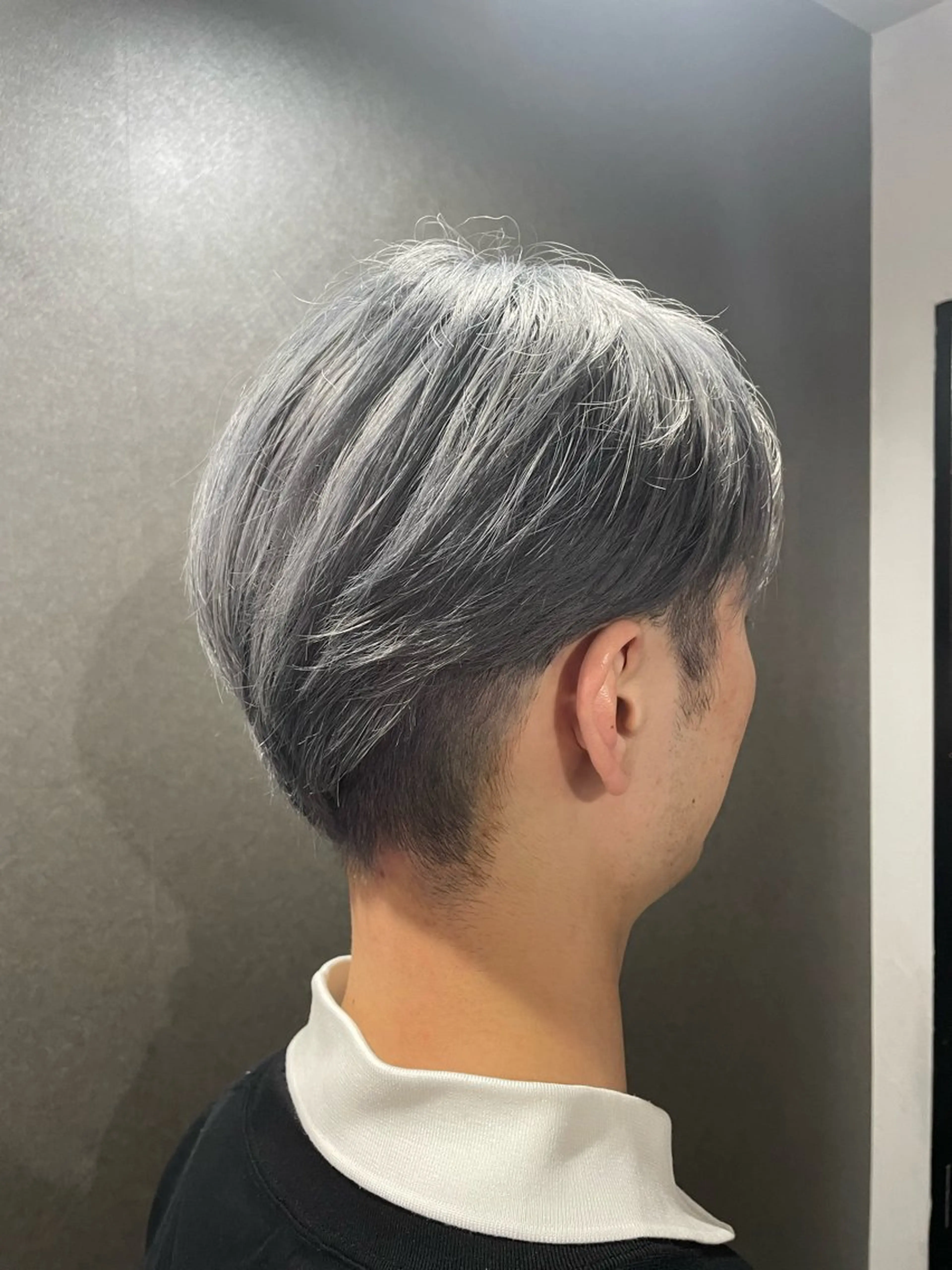 ショート シンプル 美容室のヘアスタイル