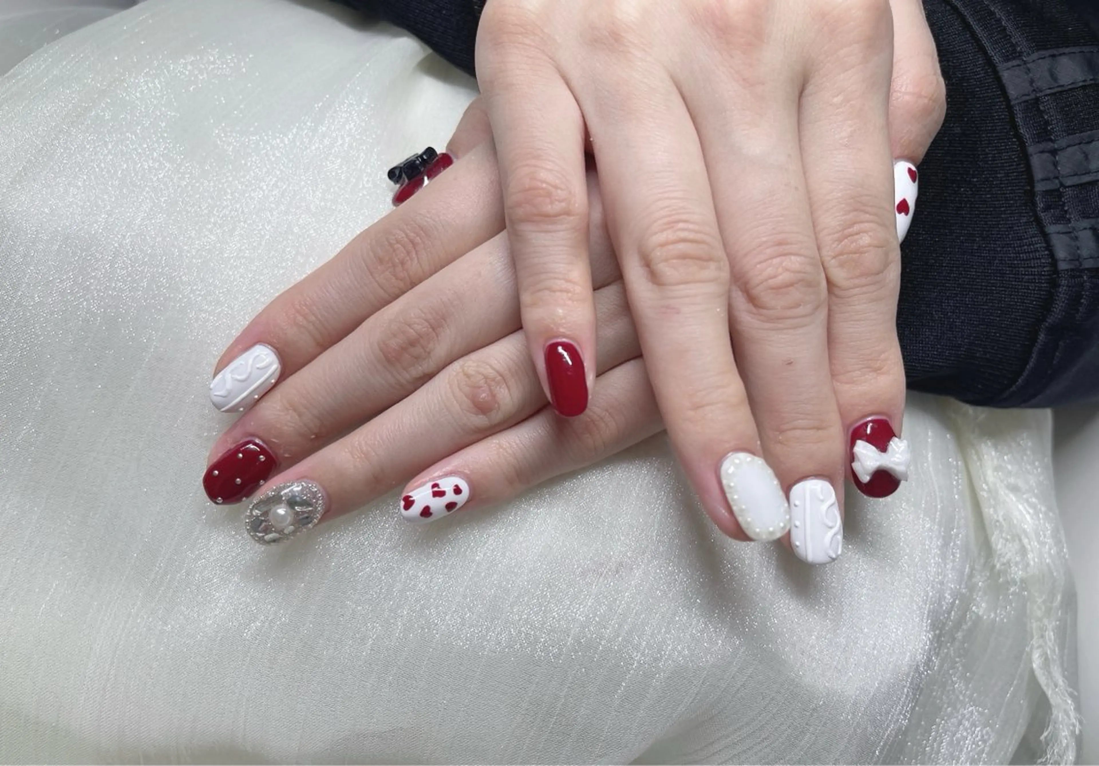 ネイル オーロラネイル 長さ出し フレンチネイル ジェルネイル ガラスフレンチ Rimi Nailアメリカ村のネイルデザイン