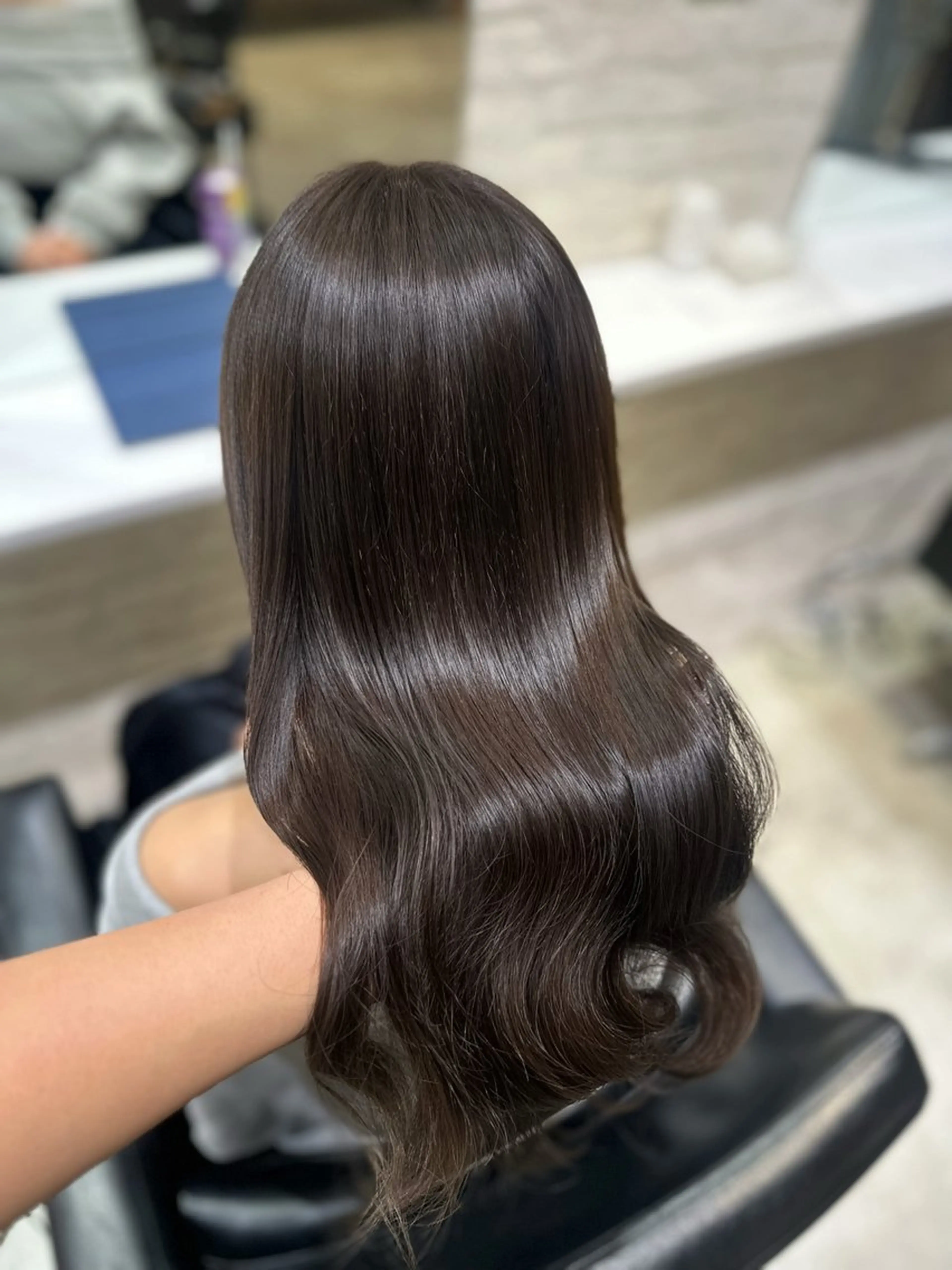 ロング カラー ヘアカラー トリートメント 🖤KURUMI🖤 潤艶・髪質改善のヘアスタイル