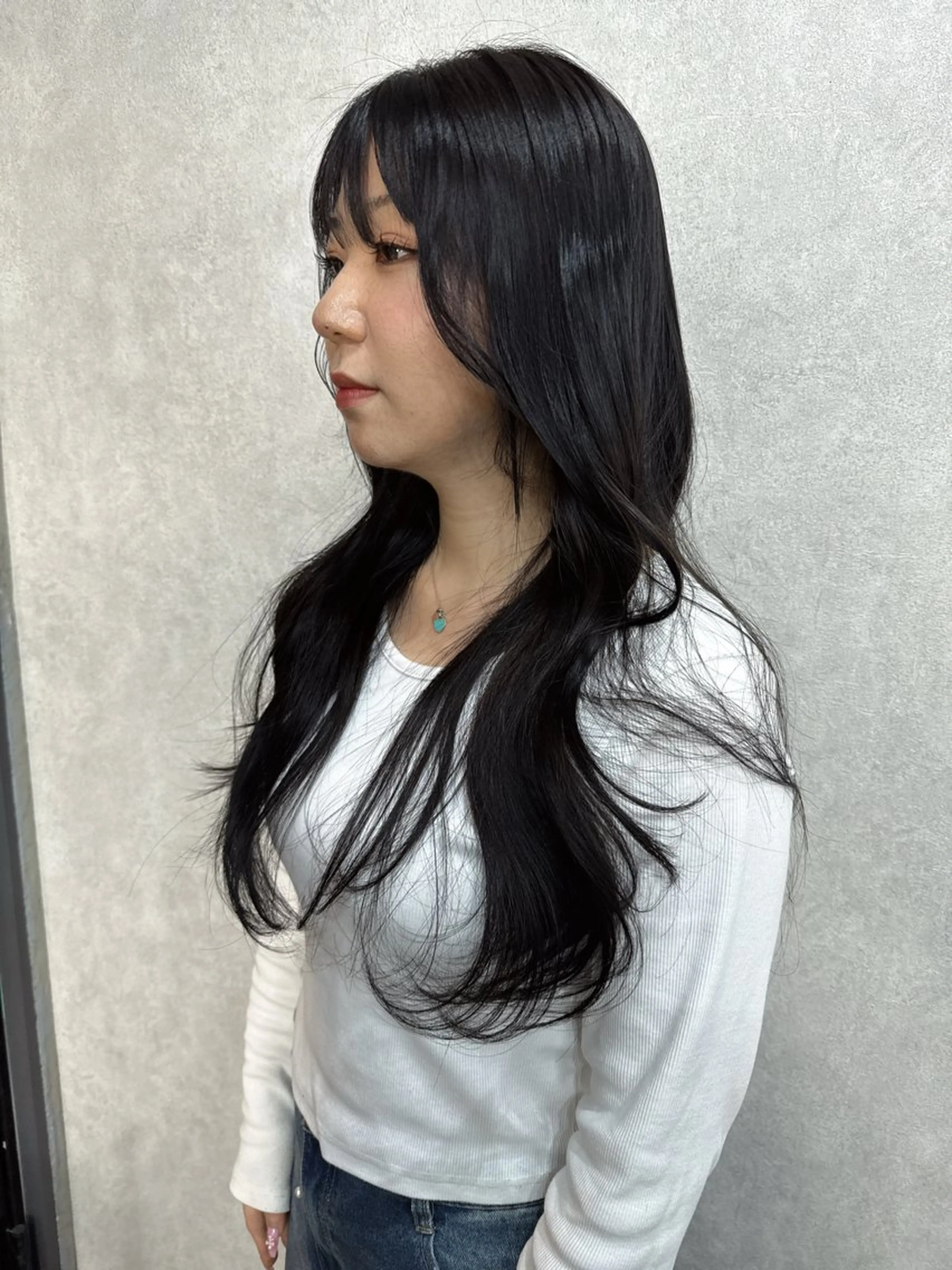 ロング カラー グレージュ AIRI layer cut hairのヘアスタイル