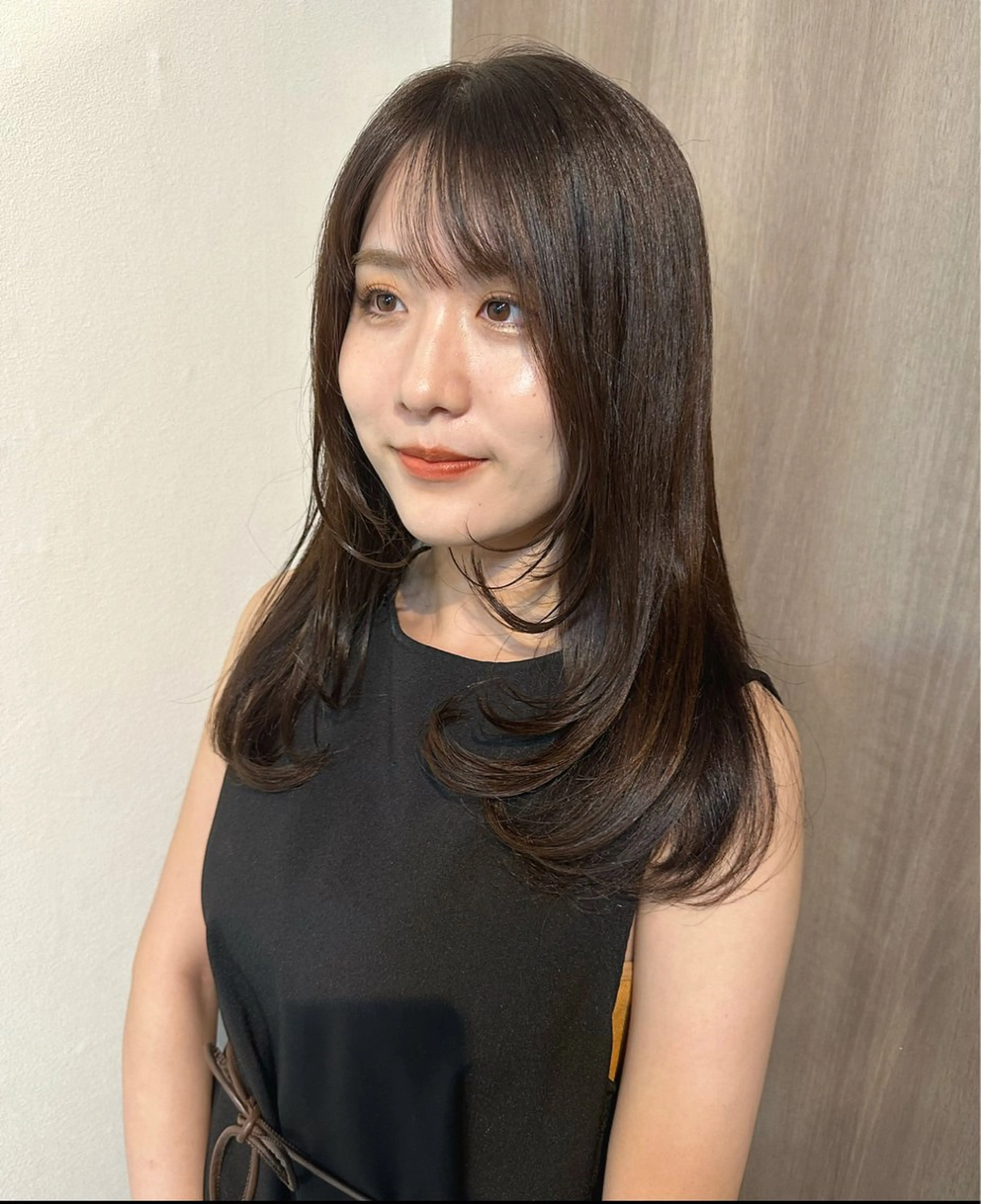 セミロング カラー 顔まわりレイヤー 顔周りカット 髪質改善 レイヤーカット トリートメント Sherry/R 三川町　木村祐里奈のヘアスタイル