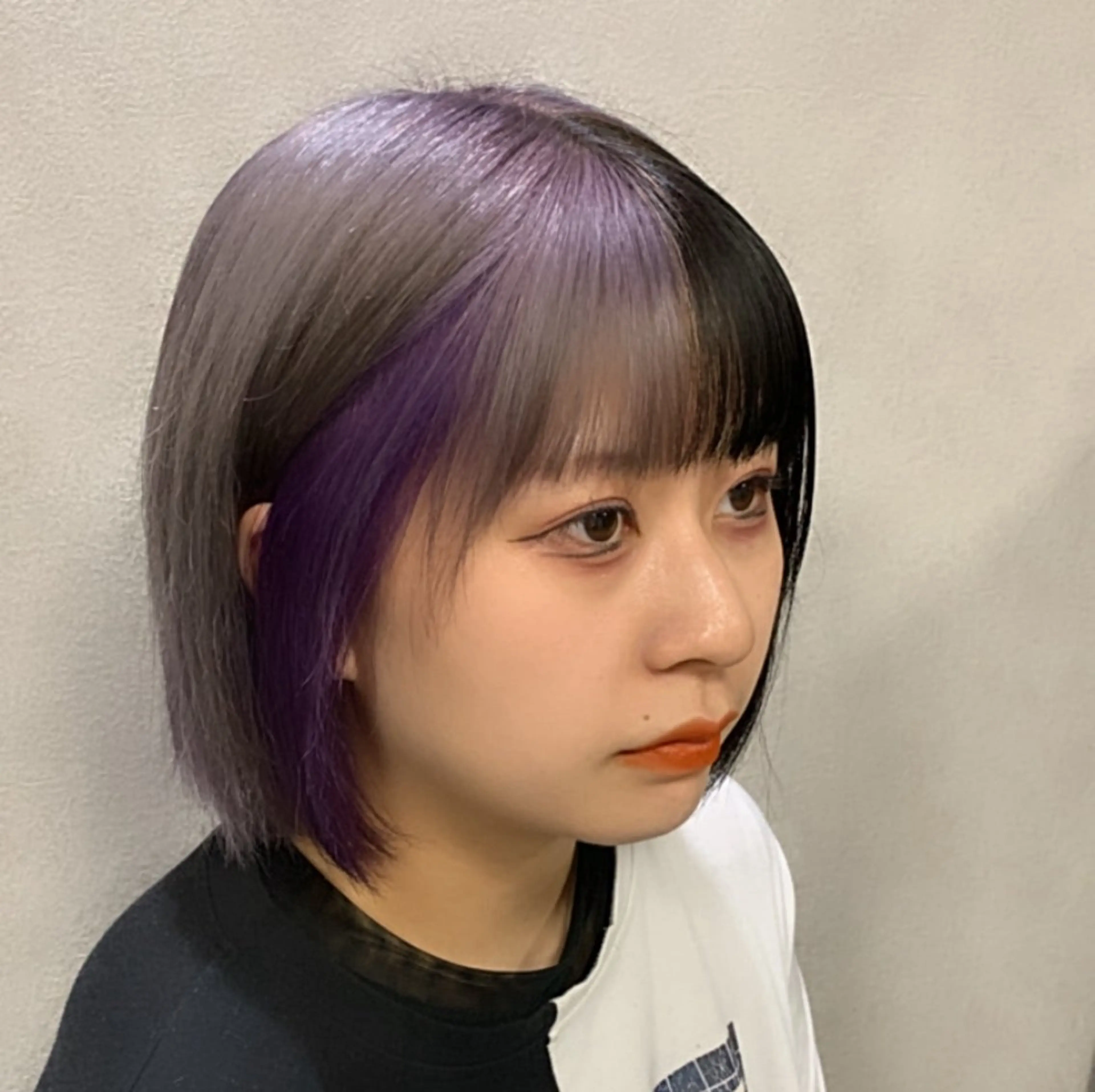 ミディアム ヘアカラー ♡派手髪カラー♡ 🅝🅐🅝🅐のヘアスタイル