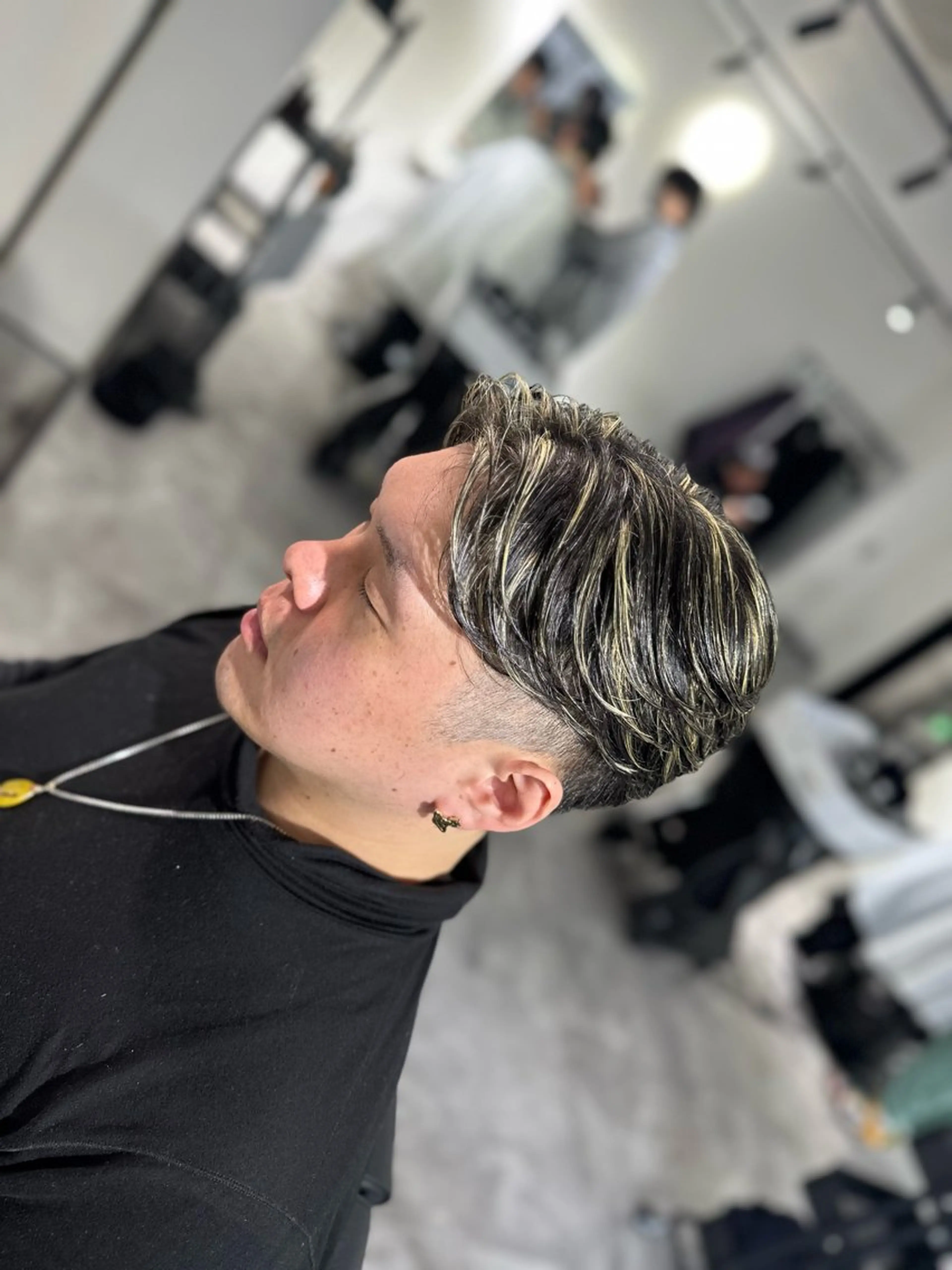 ショート カラー メンズ センターパート フェードカット メンズハイライト メンズパーマ メンズツイストパーマ 池袋/FADE /メンズ特化のヘアスタイル